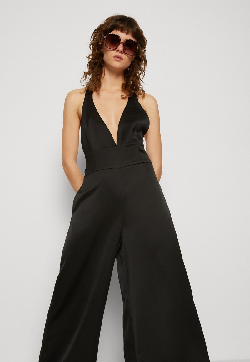 Saténová kombinéza Banana Republic 44