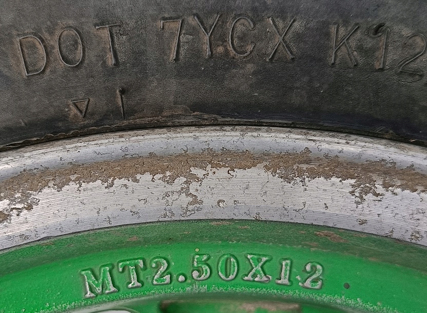 KOŁO FELGA DO SKUTERA OPONA MT2.50X12 120/70-12 Kod producenta KOŁO FELGA DO SKUTERA