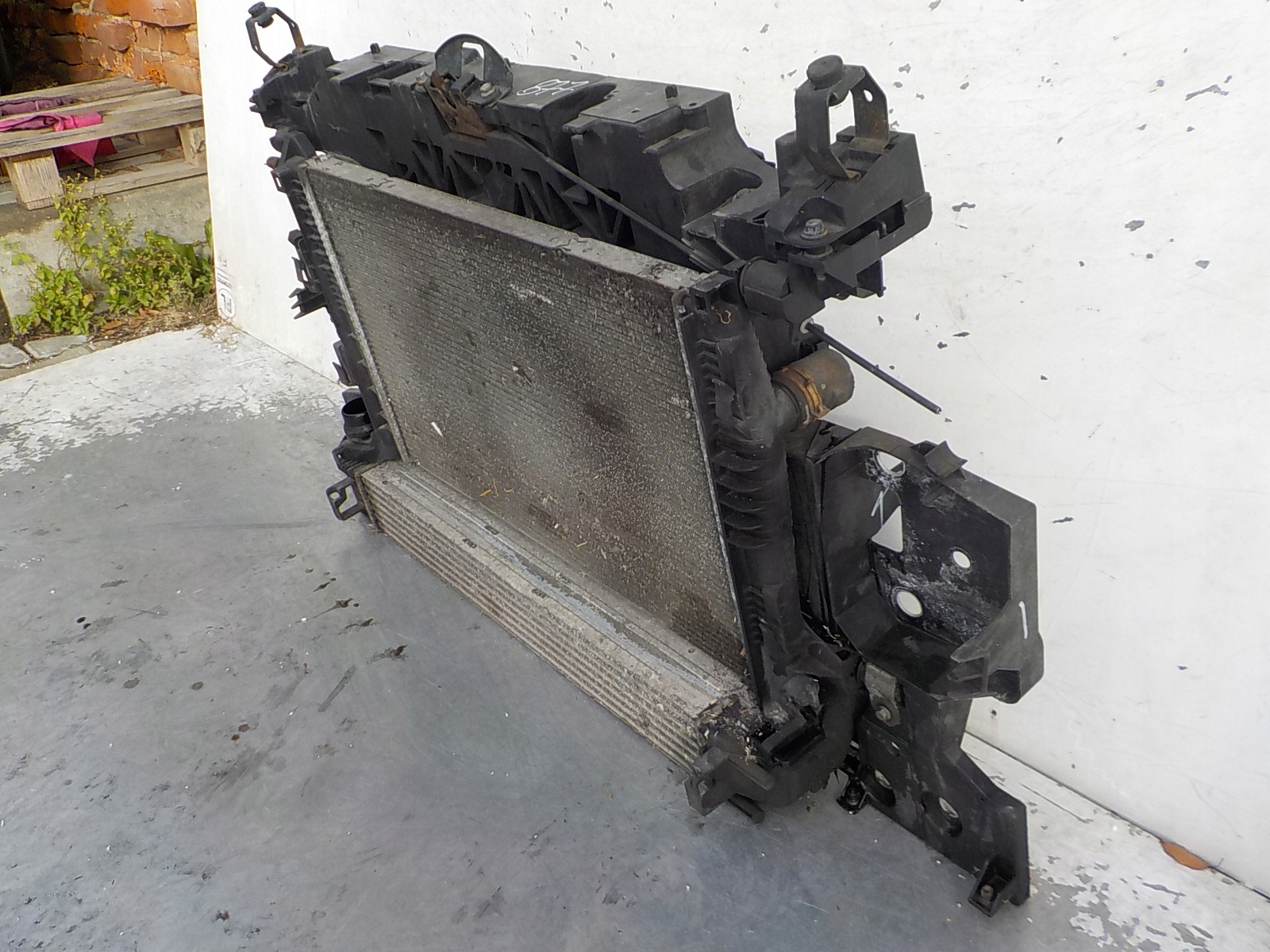 877 RENAULT SCENIC III support panel for radiators sider radiator