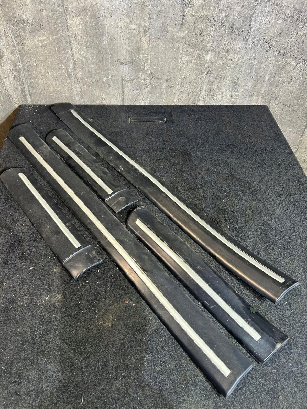 молдинг двери LAND ROVER Discovery 2 II