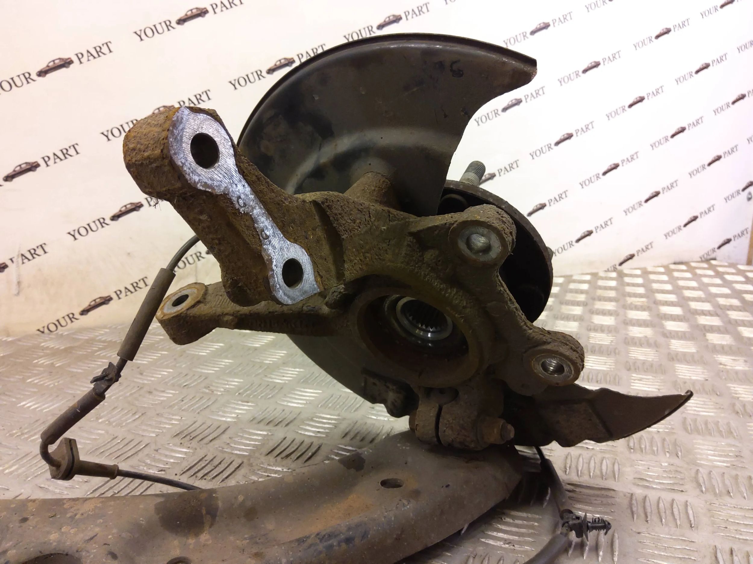 FORD ECOSPORT 2019 перед Сторона левый поворотный кулак, цапфа переднего