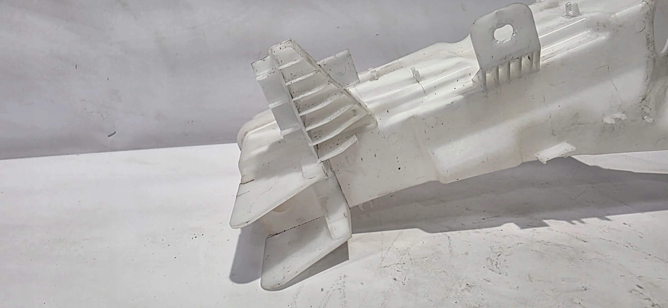washer fluid tank RENAULT SYMBIOZ 24- original