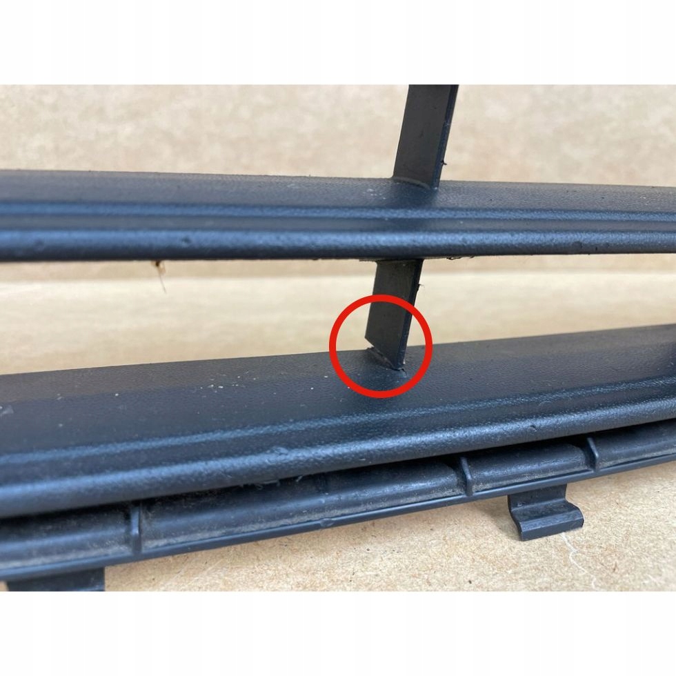 grid grille central of a bumper front VW GOLF VII 7 5G LIFT 2016-2019