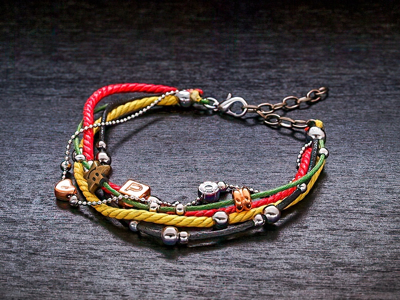 

Modna Bransoletka , sznurek len , wstawki