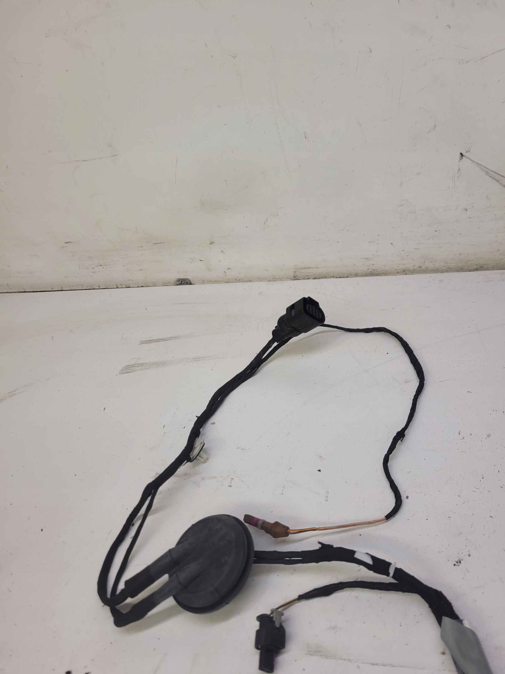 bundle door left front AUDI A4 B9 8W0971029AK