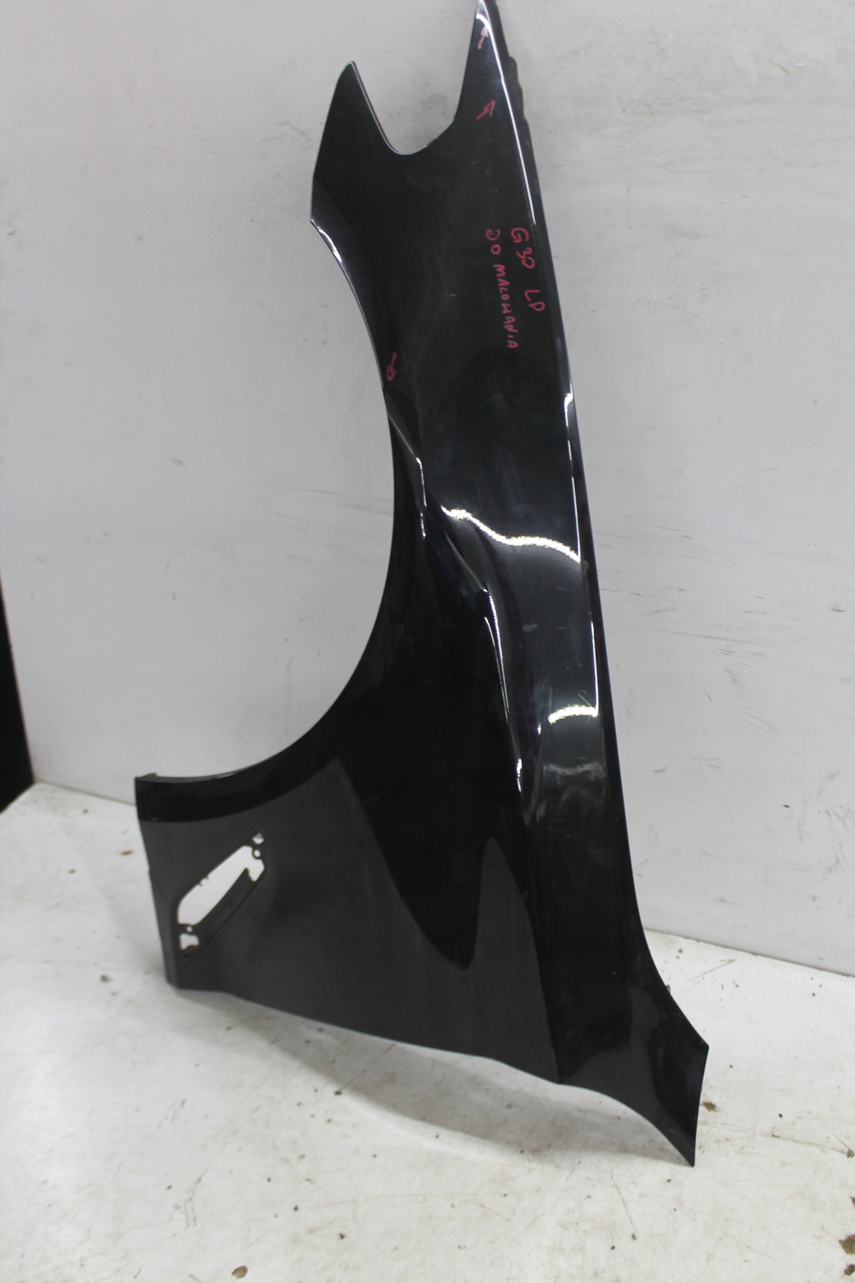 fender left front front BMW G30 G31 17