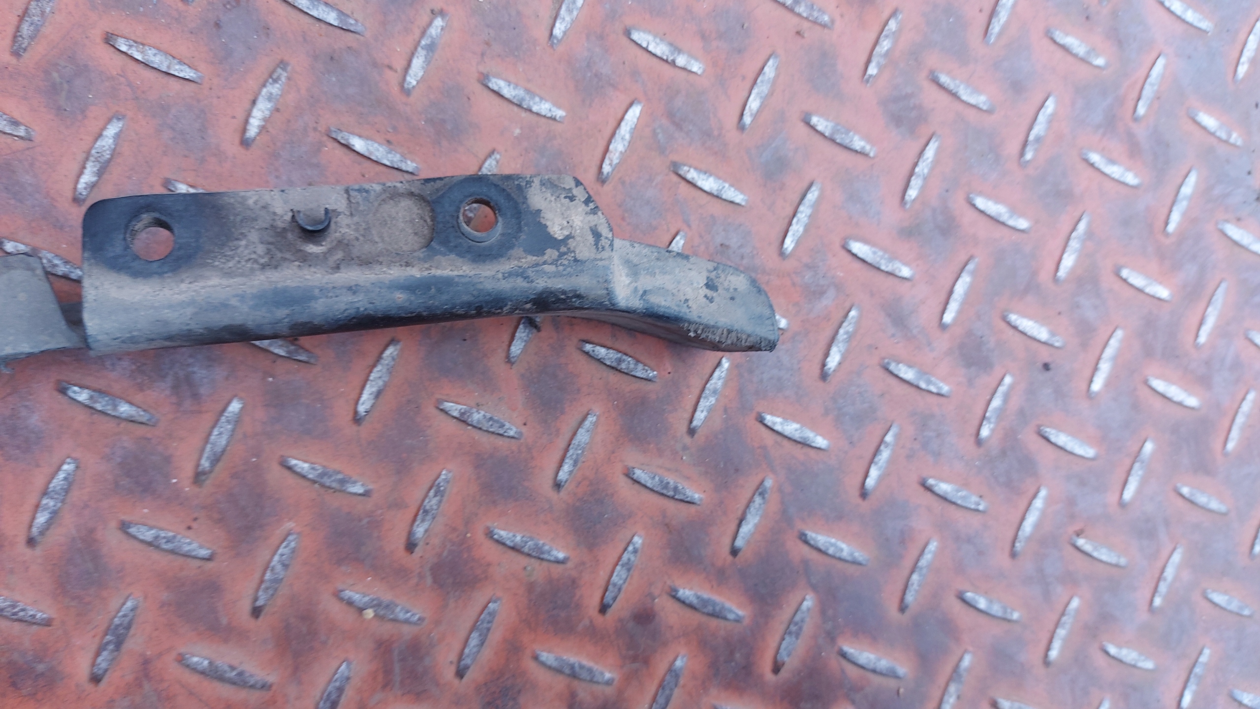 mudguard flap right front TOYOTA PRIUS III