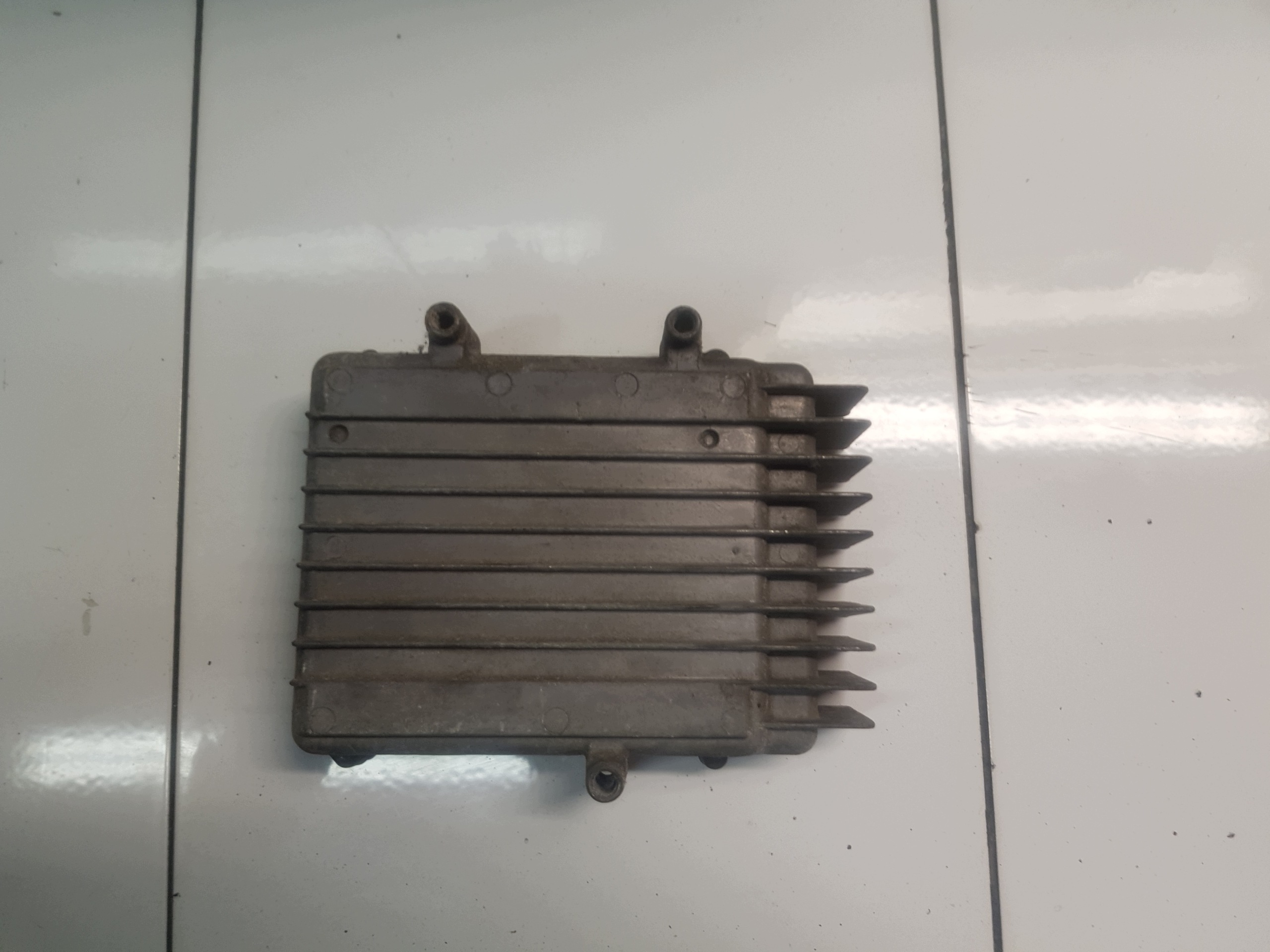 JEEP GRAND CHEROKEE 4.7 V8 unité de commande électronique uce boîte de vitesses engrenage 56044574 AB