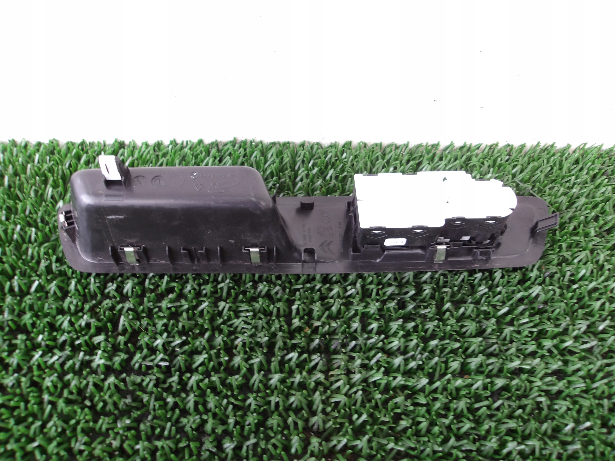 JUMPY SCUDO III 16- window control switch 96784561ZD EU