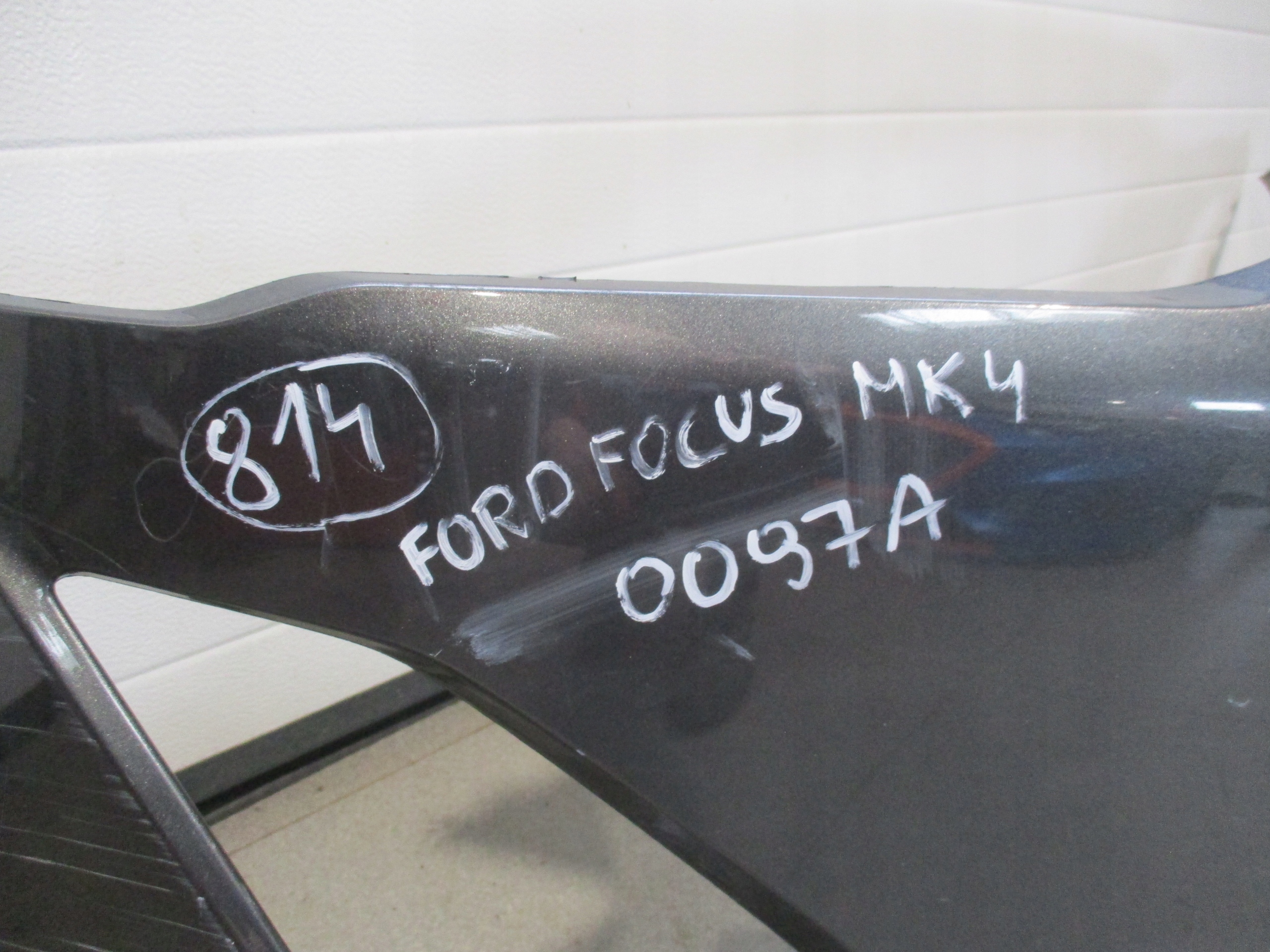 nárazník předek Ford Focus MK4 0097A