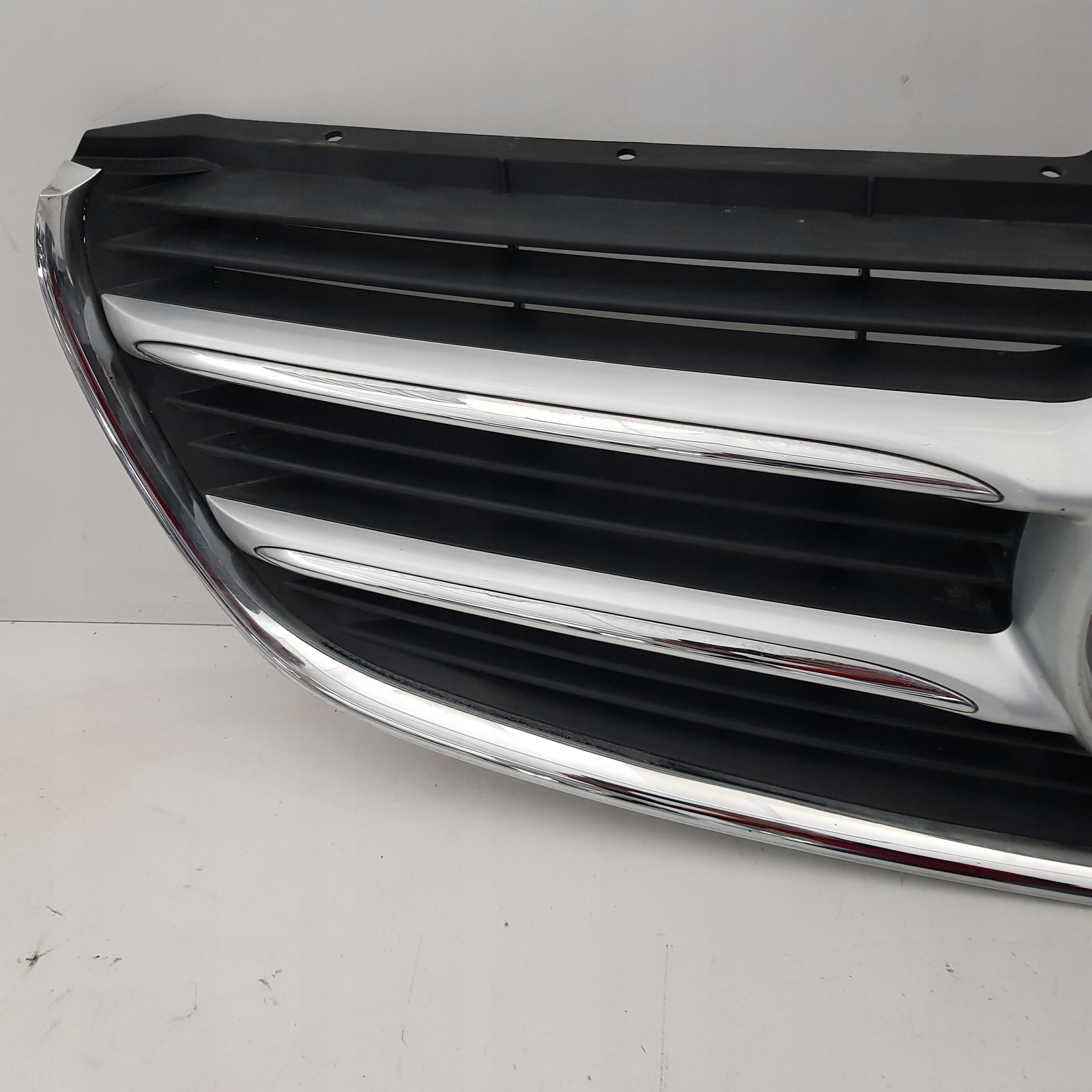 MERCEDES V KLASA 447 ATRAPA GRILL A4478800223 ORYGINAŁ Typ samochodu 4x4/SUV Samochody osobowe