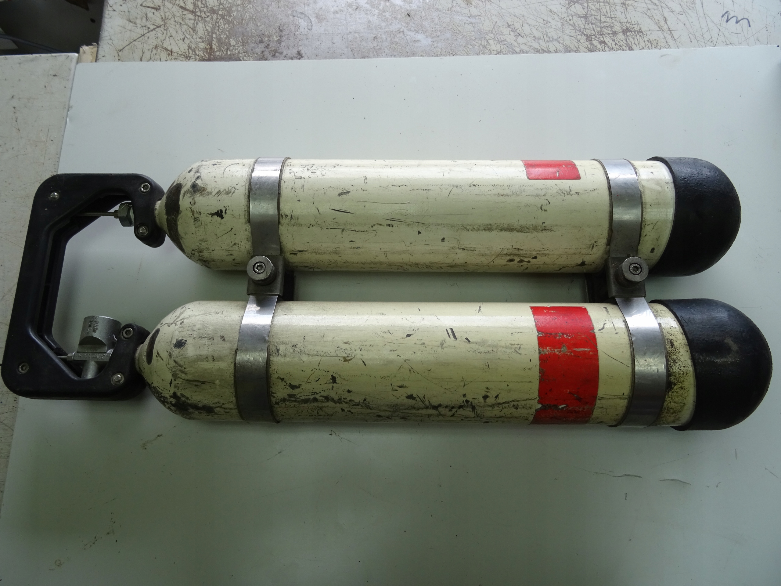 BUTLA BUTLE STALOWE TLENOWE 200/300 BAR INTERSPIRO Kod producenta DIVATOR