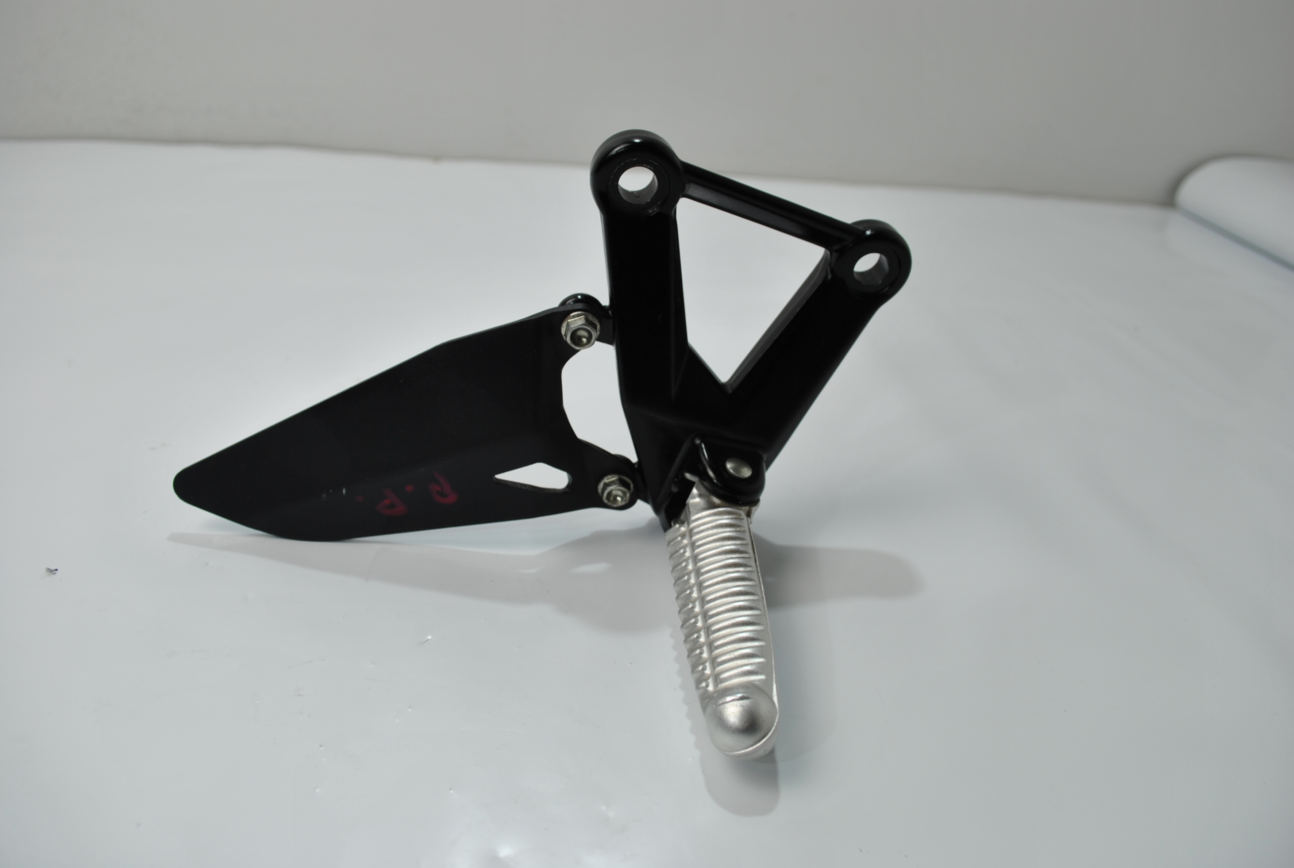 DUCATI 1098 1198 2009-2011 КОМПЛЕКТ ПОДНОЖКА ПРАВАЯ P