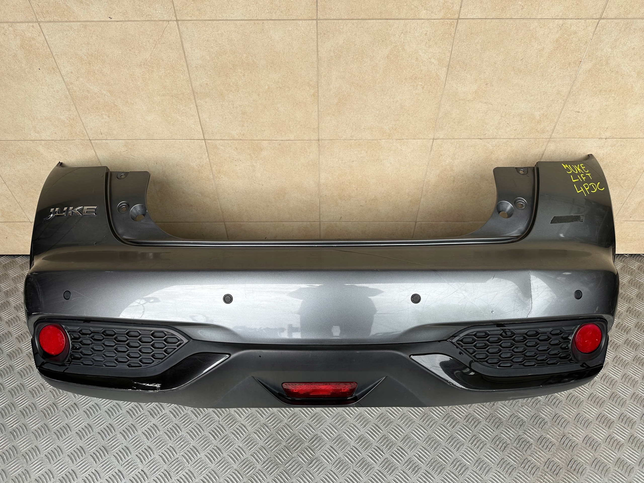 BUMPER REAR COMPLETE NISSAN JUKE LIFT 4 PDC