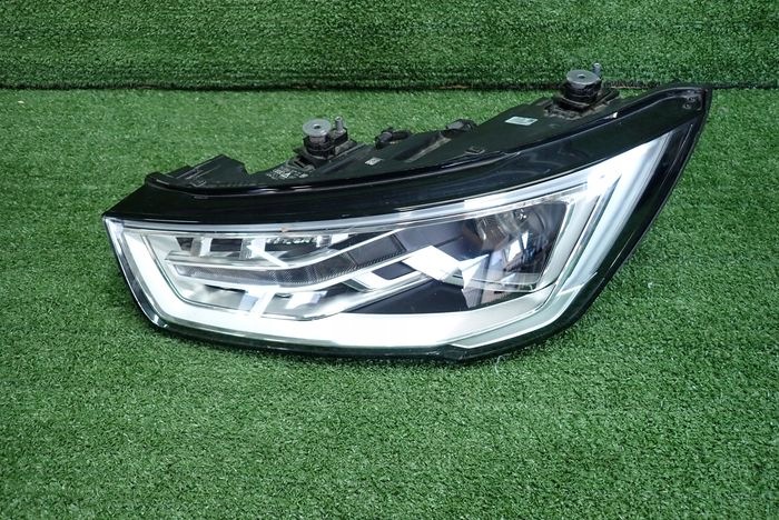AUDI A1 BI-XENON LIFT 14- reflektor left light left