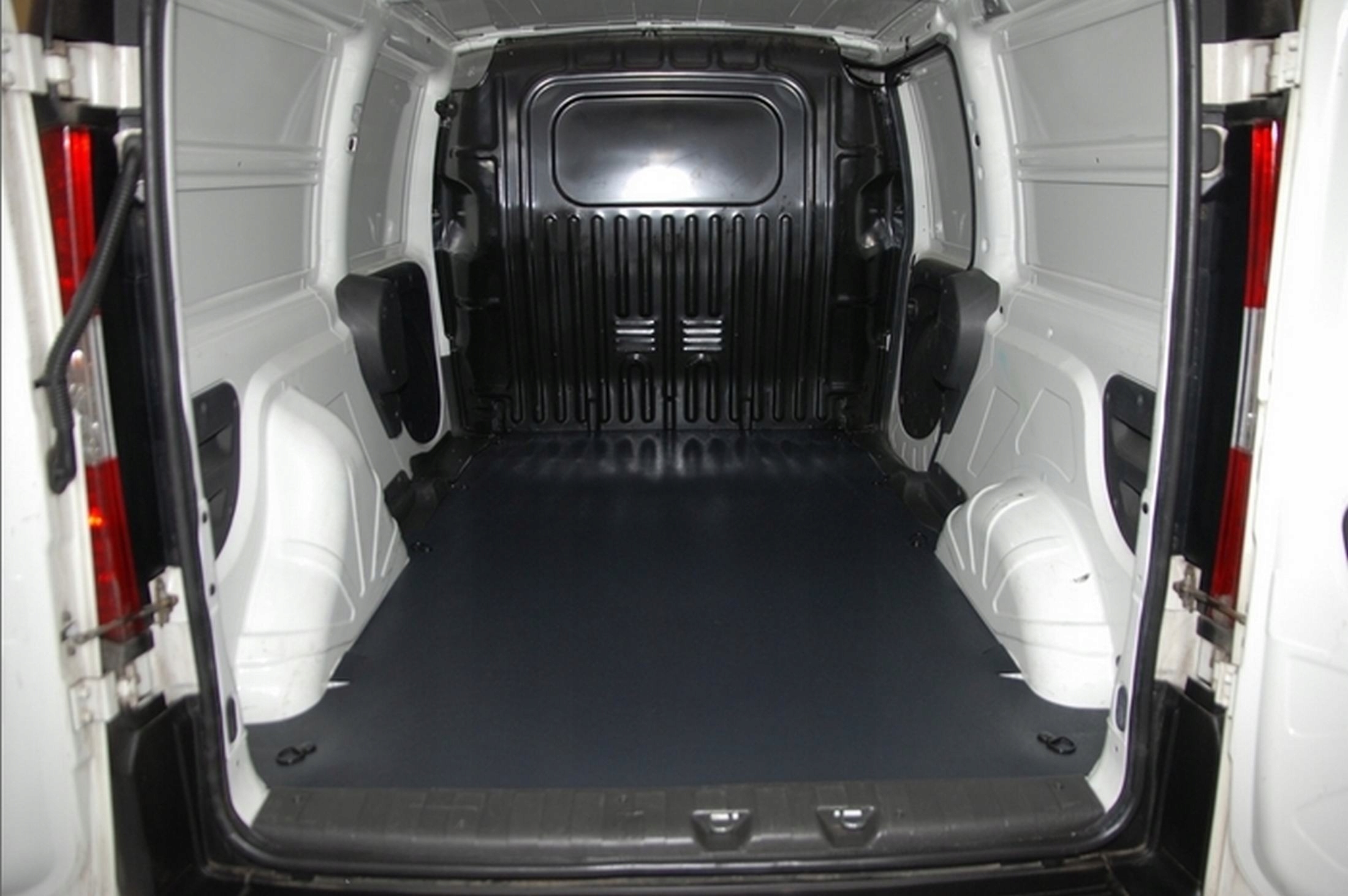 Ford Transit Connect I od 2002-2013r. Mata dywanik do bagażnika EAN (GTIN) 5901165200142