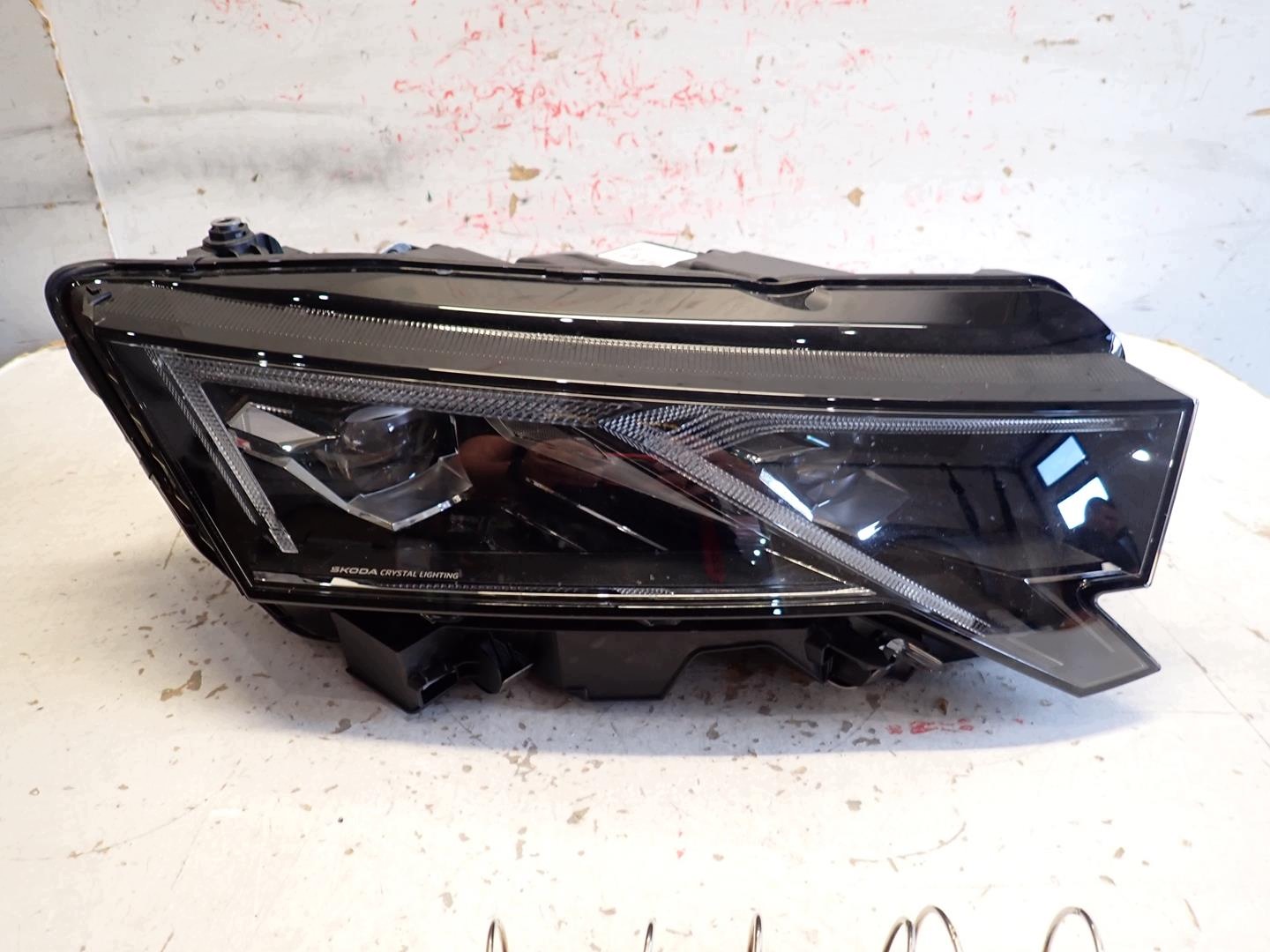 light front front right SKODA OCTAVIA IV LIFT 2024- FULL LED 5E4941036