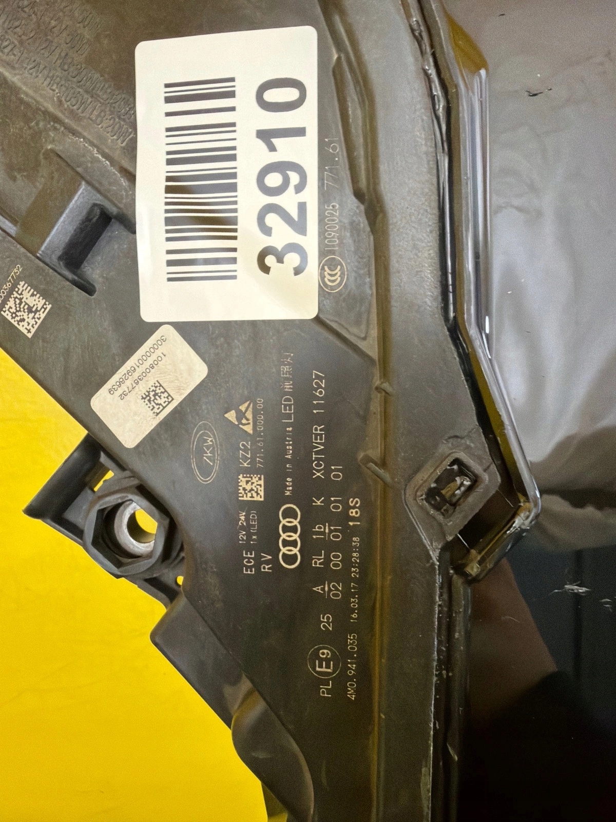 light left Audi Q7 4M0 Full Led Matrix 4M0941035