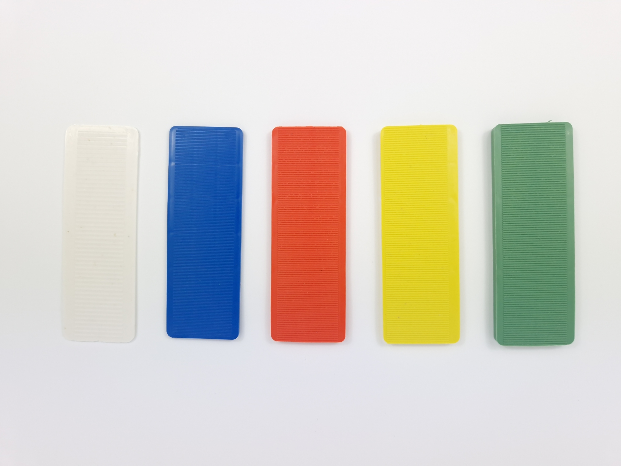 500SZT. PODKŁADKI DYSTANSOWE PLASTIKOWE MIX 1-5MM Rodzaj blokada