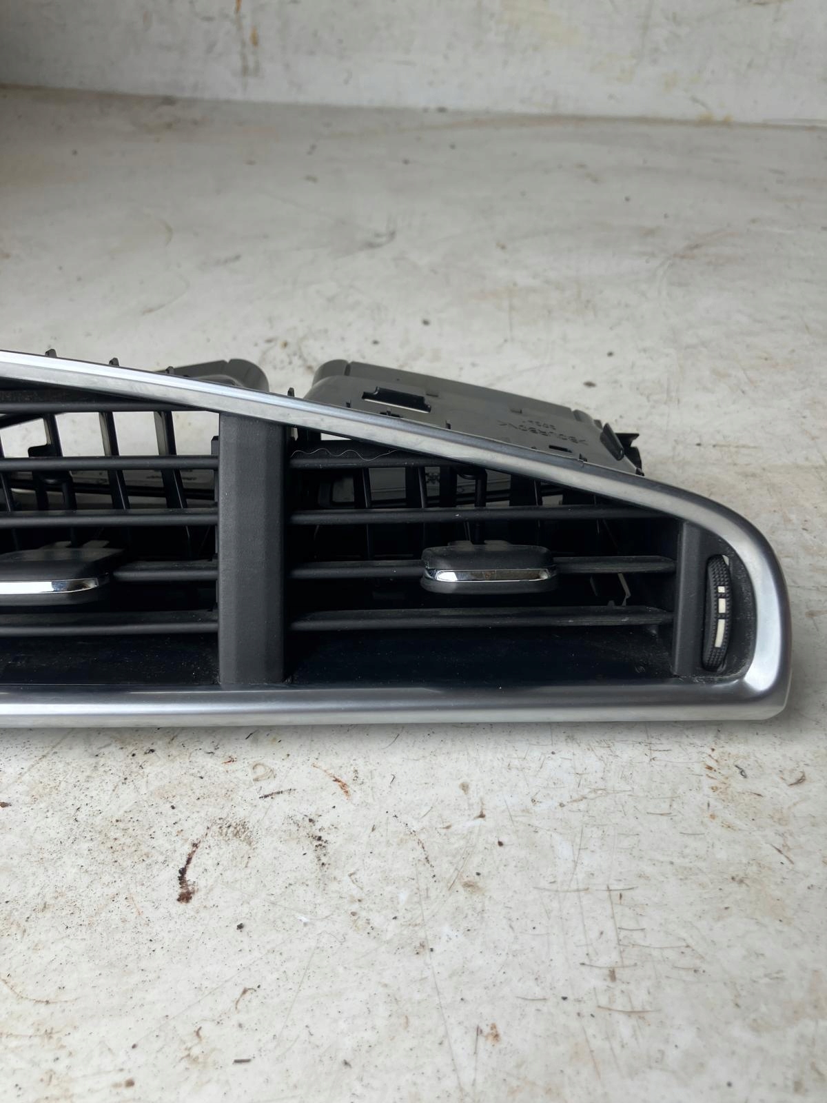 grid air conditioning devices central CITROEN C4 II B7 9676609977