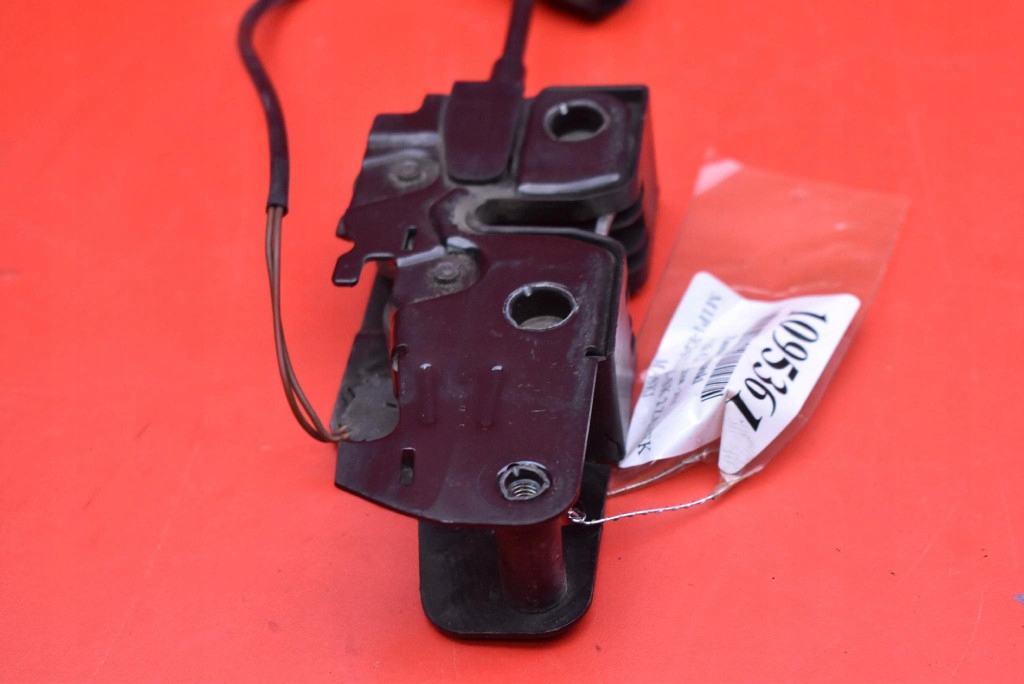 lock RYGIEL bonnets 4L0823509B AUDI Q7 4L LIFT 08-15