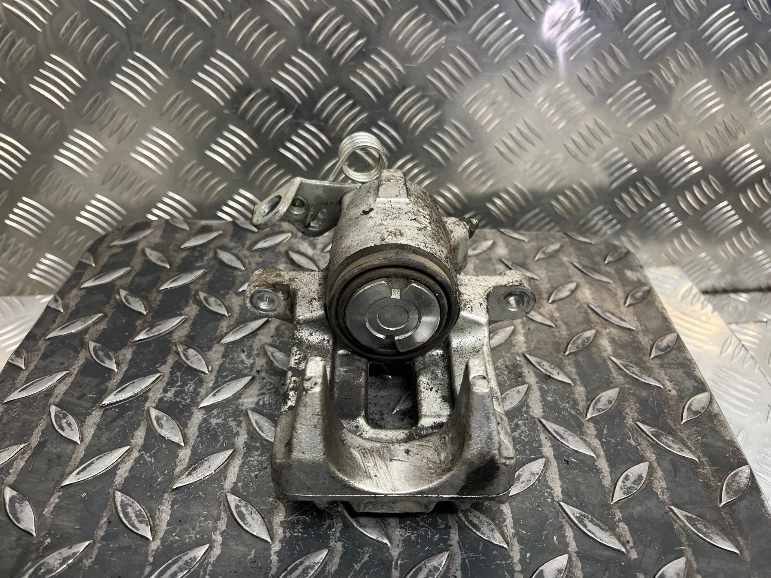 caliper brake left rear part rear VOLKSWAGEN GOLF 4