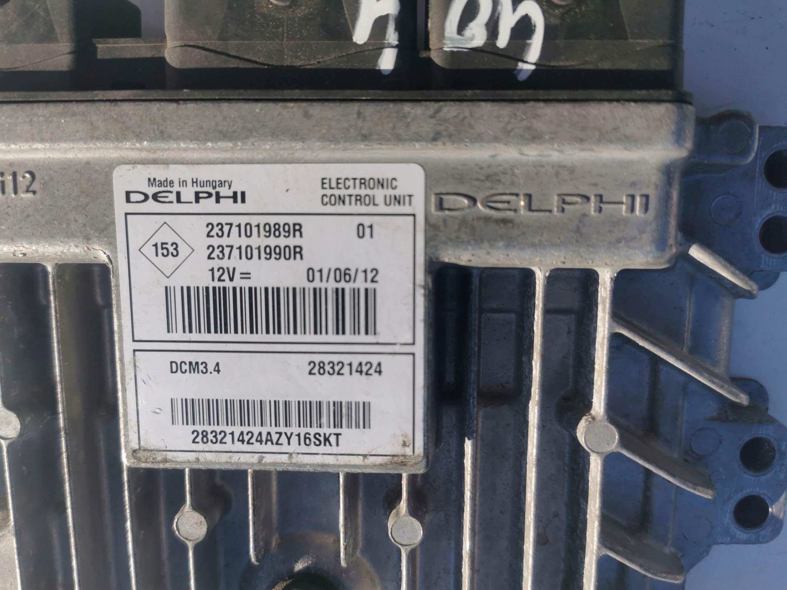 RENAULT CLIO 1.5DCI 28321424 237101989R computer E