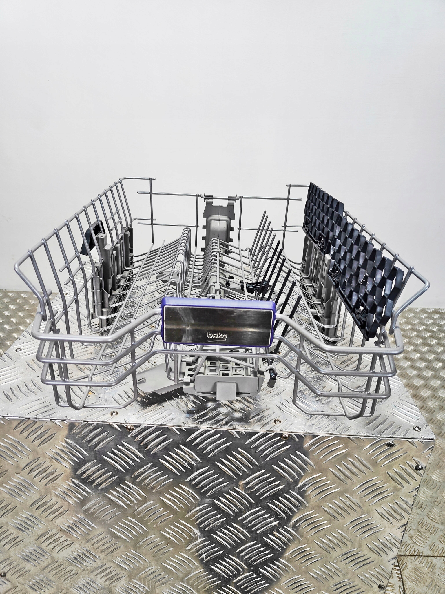 KOSZ GÓRNY DO ZMYWARKI BEKO BDIS38040A (K)