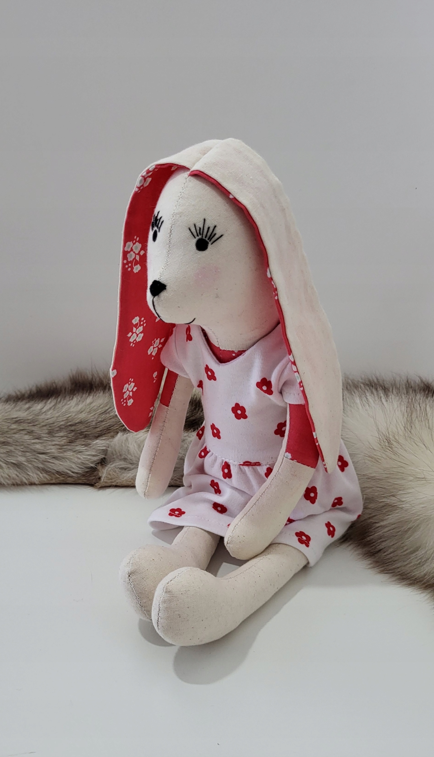 Králík s výšivkou, králíček s personalizací plyšák zajíc tilda ruční práce