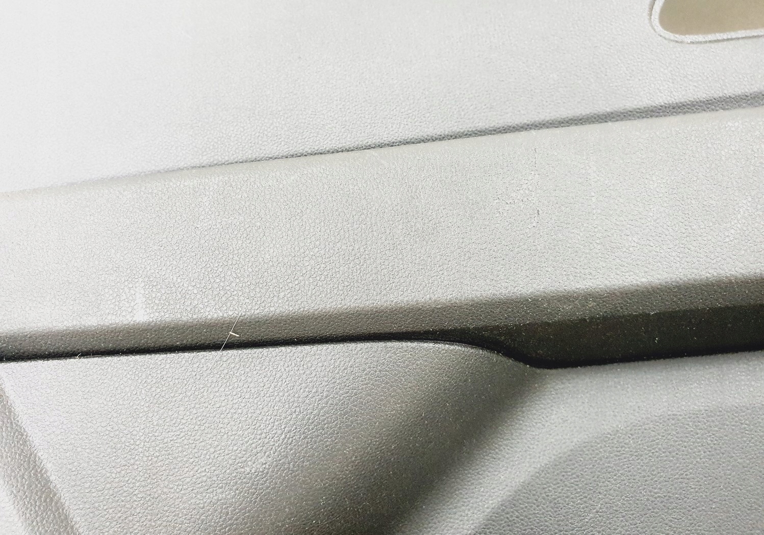 TAPICERKA BOCZEK DRZWI LEWY TYŁ DACIA DUSTER II Numer katalogowy części 829A15186R