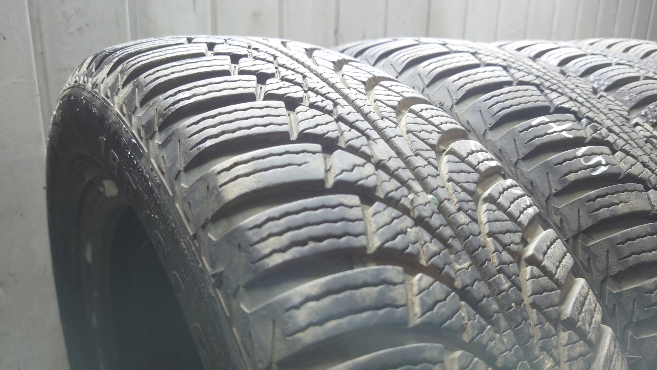 4x Voyager Winter 185/60/15 7.5mm