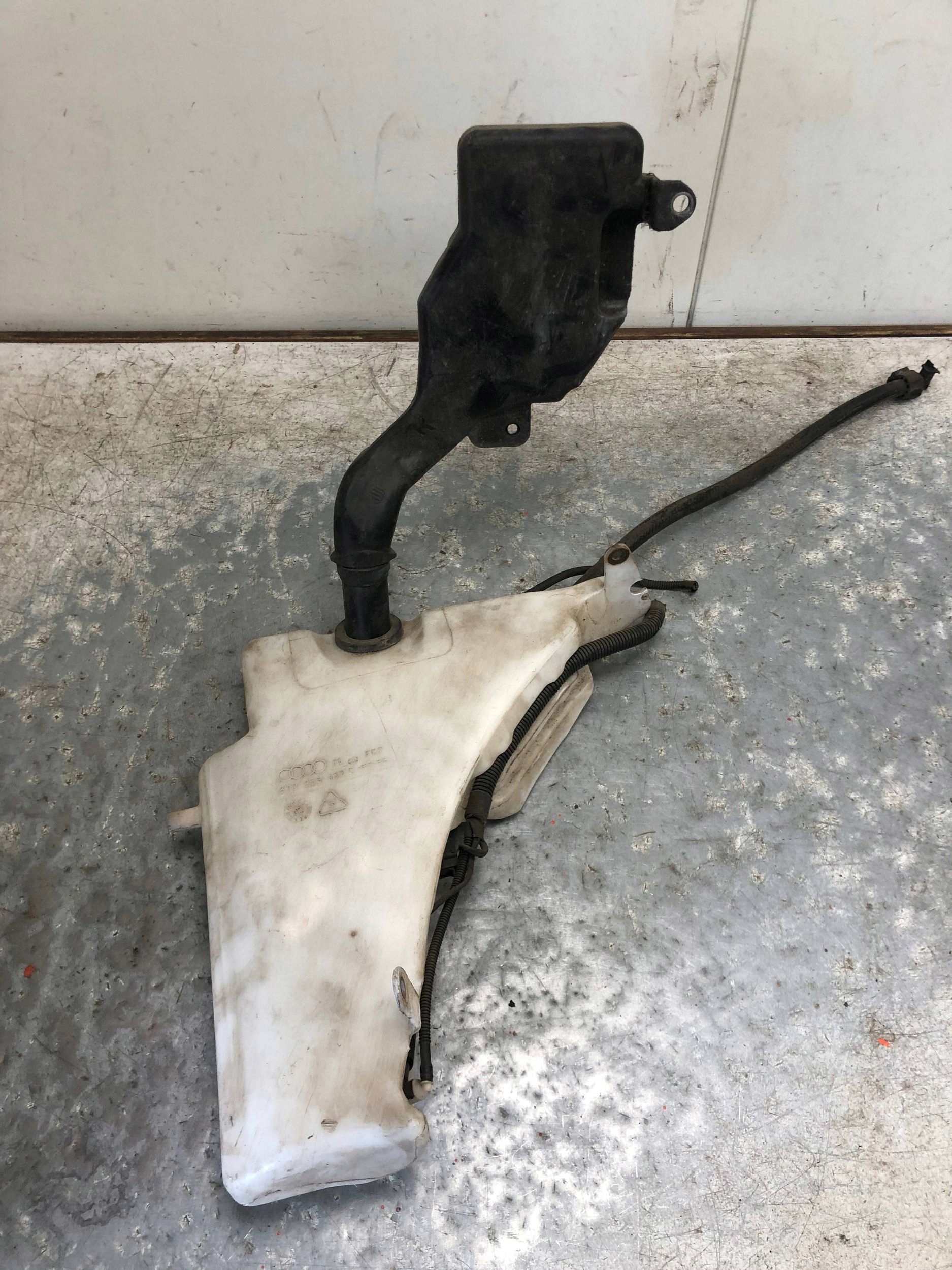 washer fluid tank AUDI A5 SPORTBACK 8T0955453C