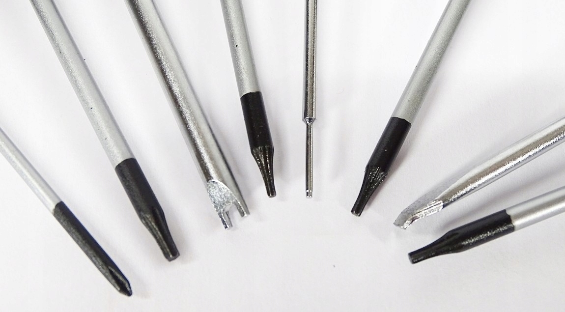 WKRĘTAKI PRECYZYJNE PŁASKIE+KRZYŻAKOWE zest. 8 szt Liczba elementów zestawy