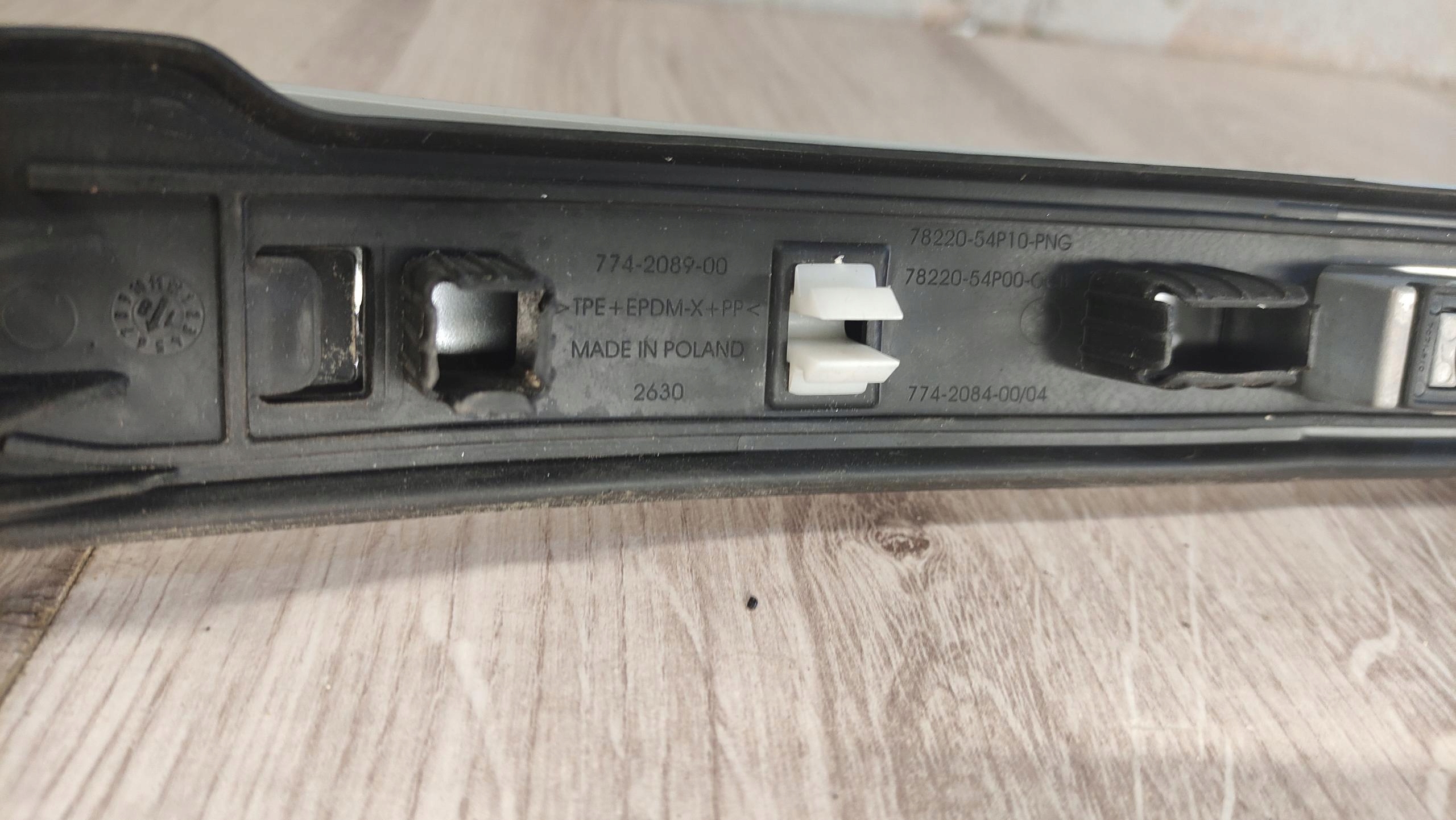 SUZUKI VITARA III RELINGI DACHOWE 78210-54P10 Numer katalogowy oryginału 78210-54P10-PNG 78220-54P10-PNG