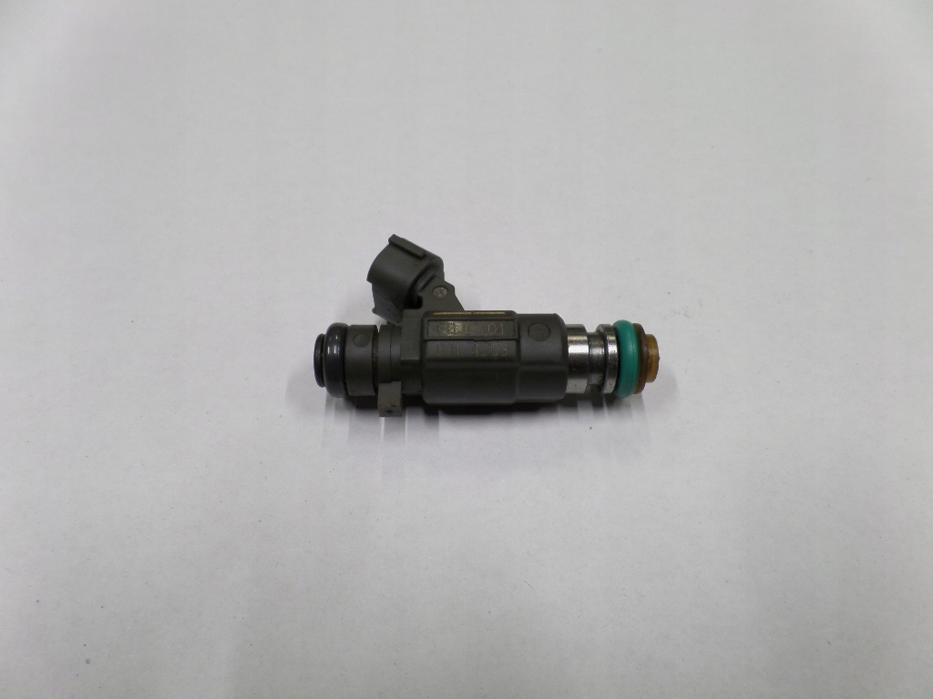 SUBARU FORESTER II SG 2.0B WTRYSKIWACZ FBJC101