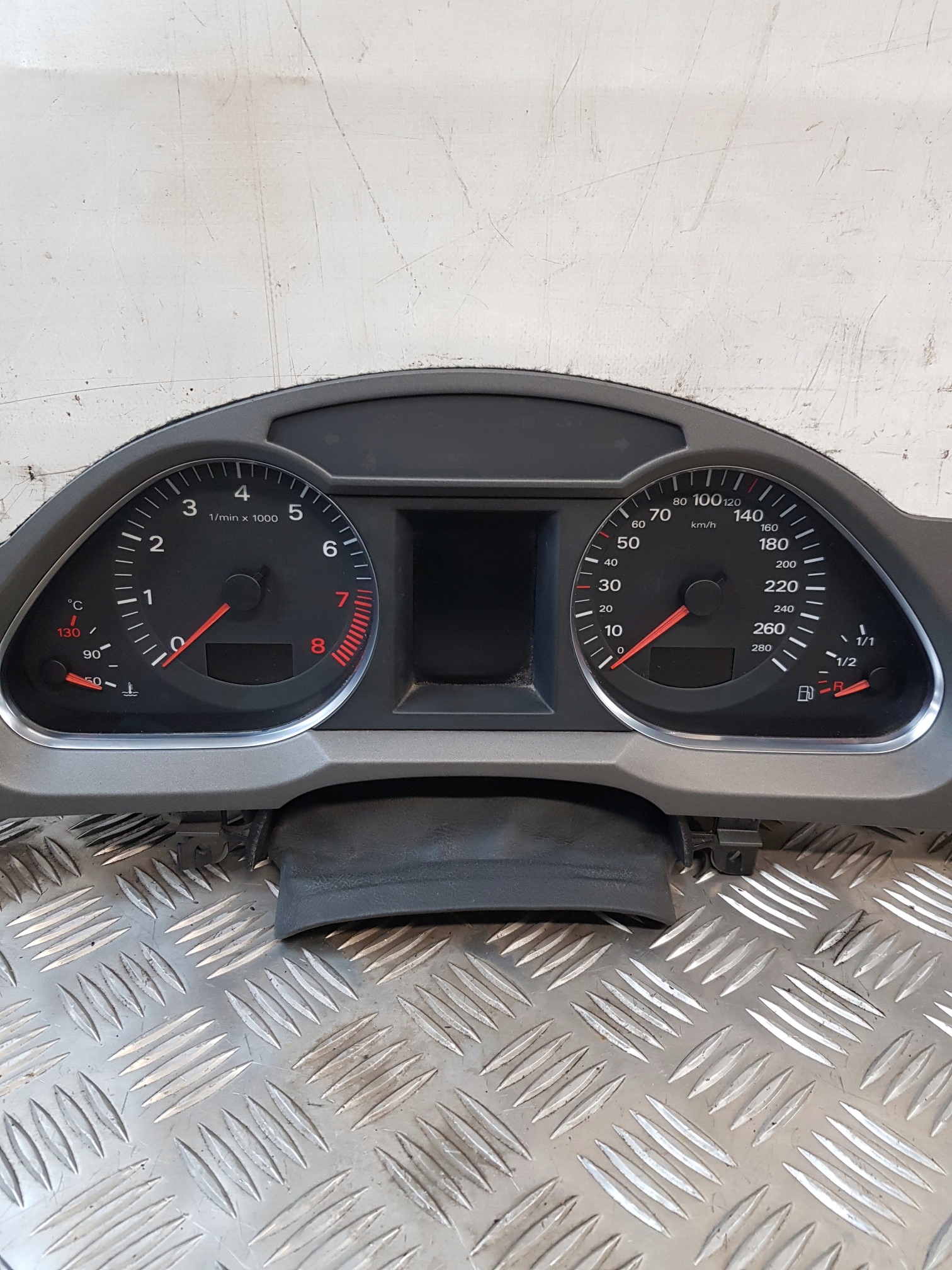 dials 4F0920931E + display NAVI 4F0919603B AUDI A6 C6 3.2 V6 05R