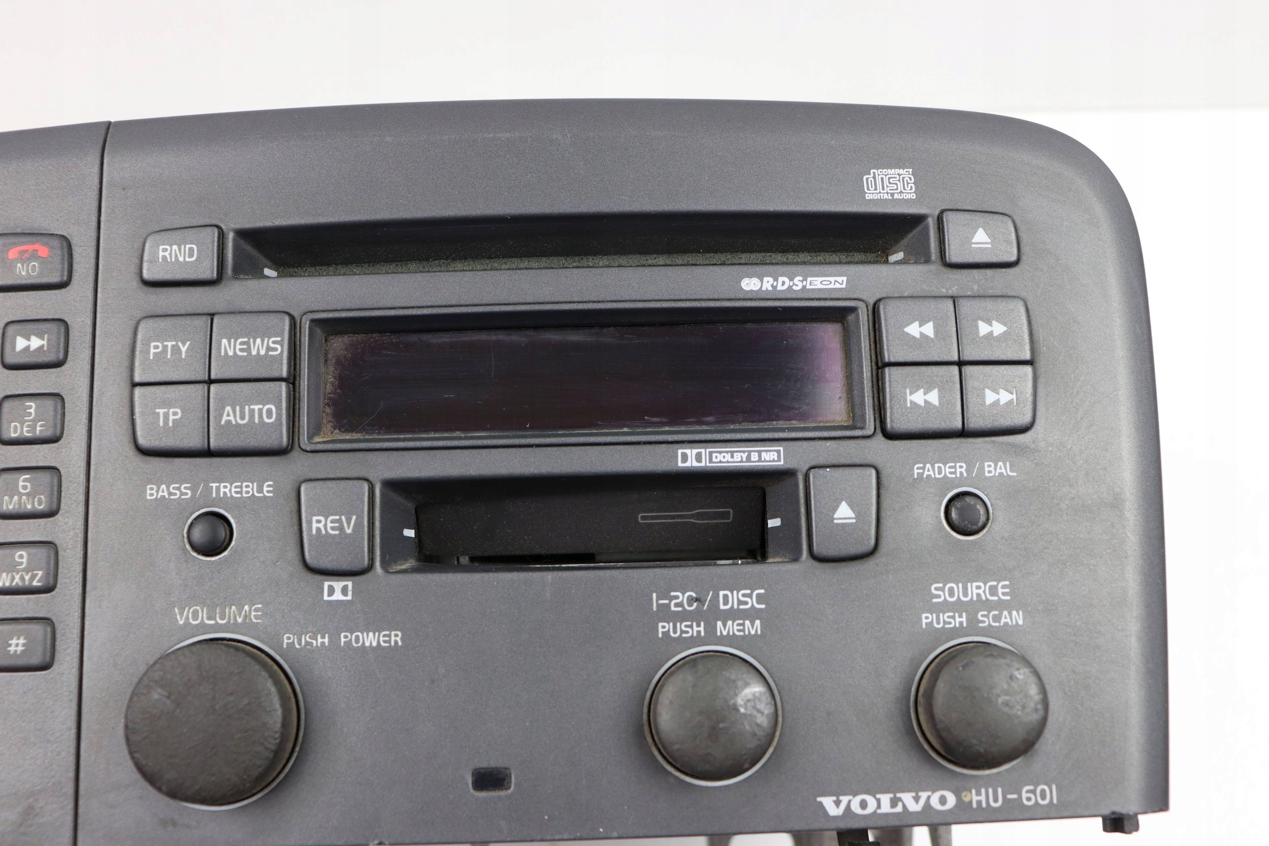 VOLVO S80 and RADIO FABRYCZE CD control panel 86511451