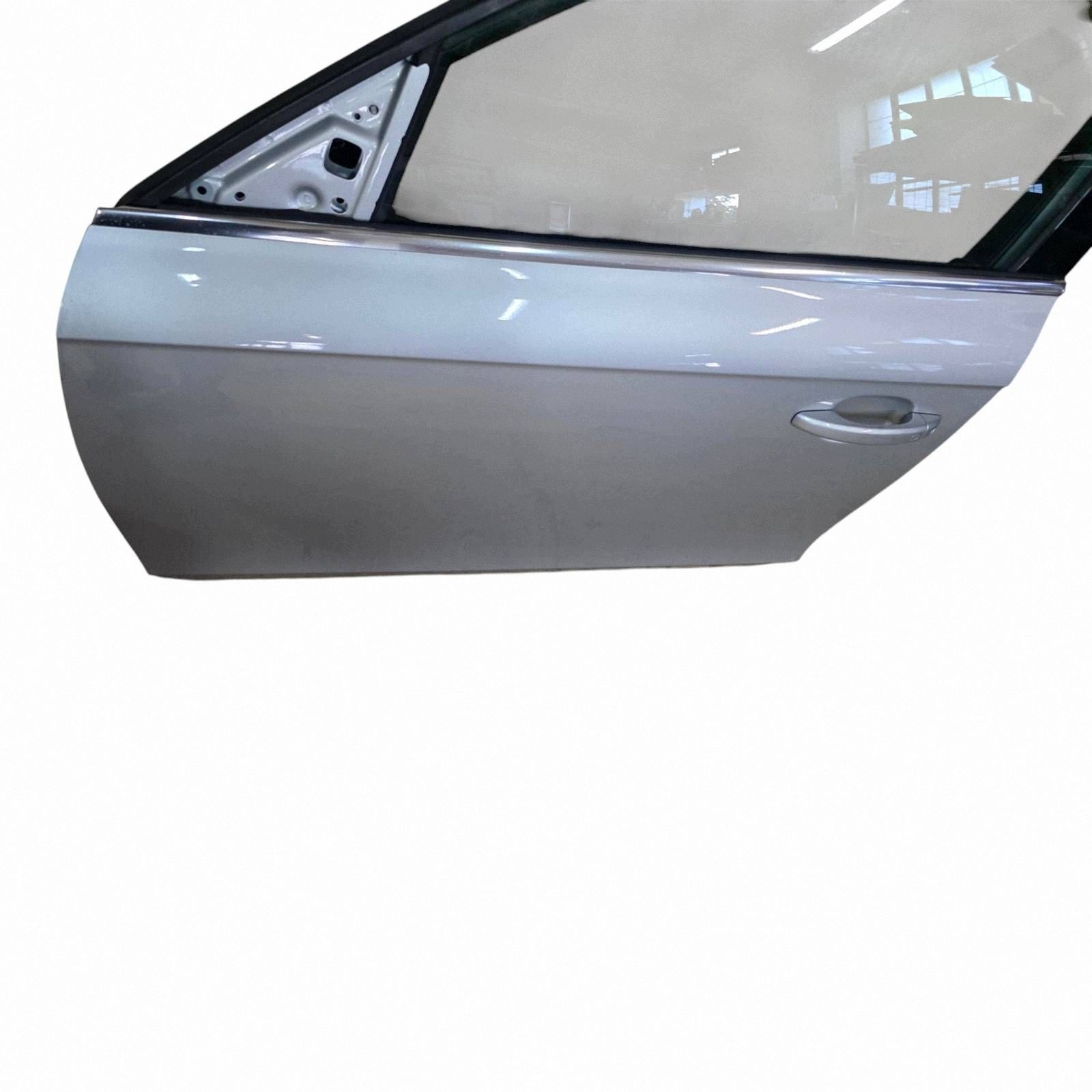 door front front left AUDI A4 B8 LIFT KOMBI colour LX7W