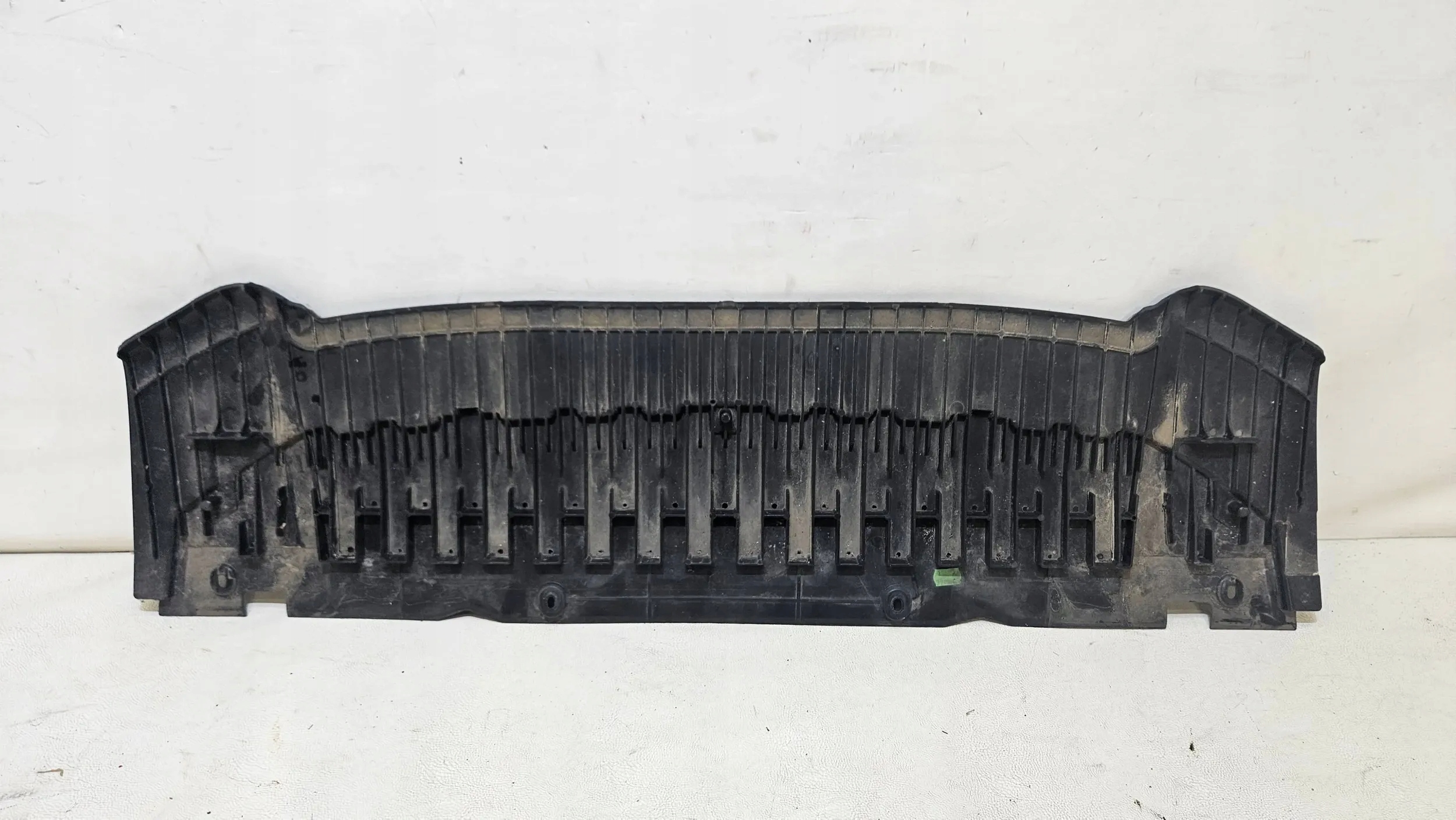 ПЛИТА ЗАХИСТ БАМПЕРА ПЕРЕД AUDI A4 B8k0807233