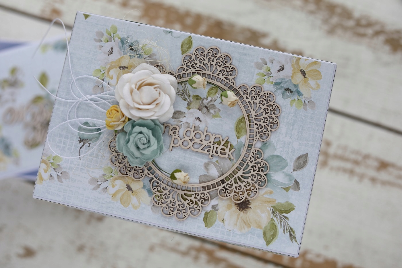 Květinové svatební přání s krabičkou na peníze