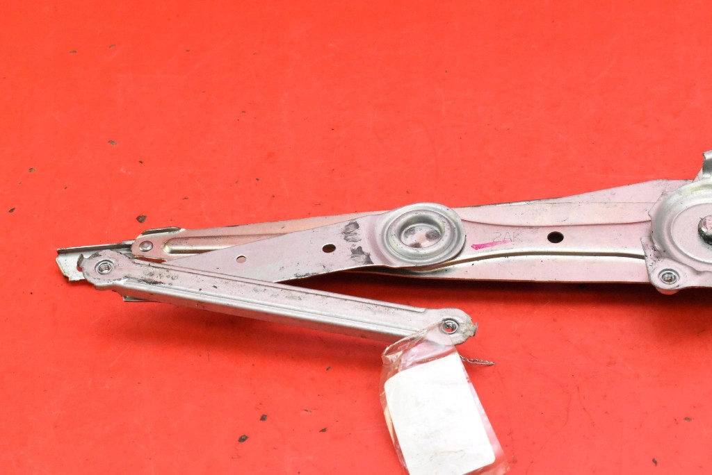 window regulator left front EU 85720-75060 LEXUS CT200H 5D HB 10-14