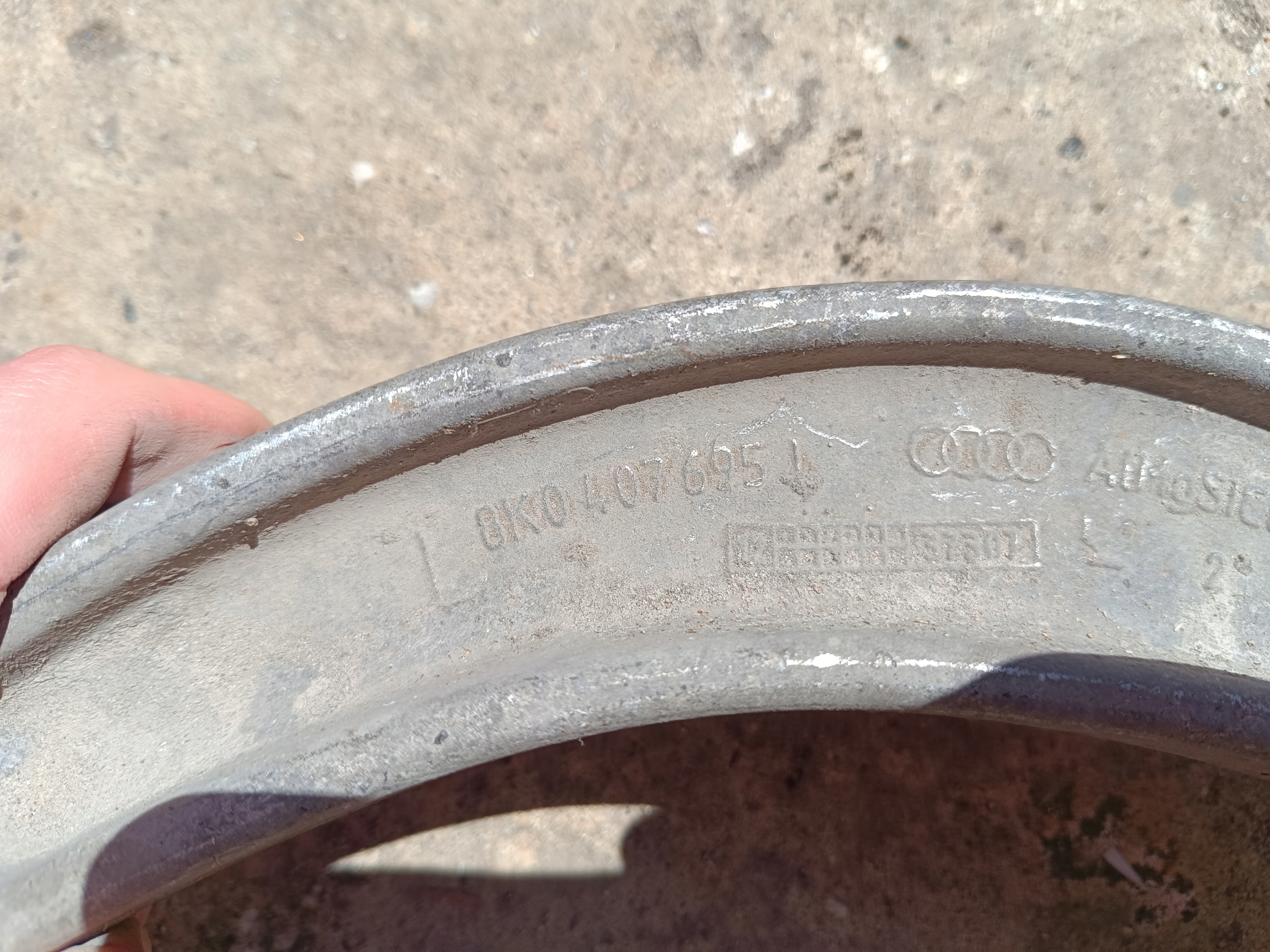 arm left front AUDI A4 B8 A5 8K0407695J
