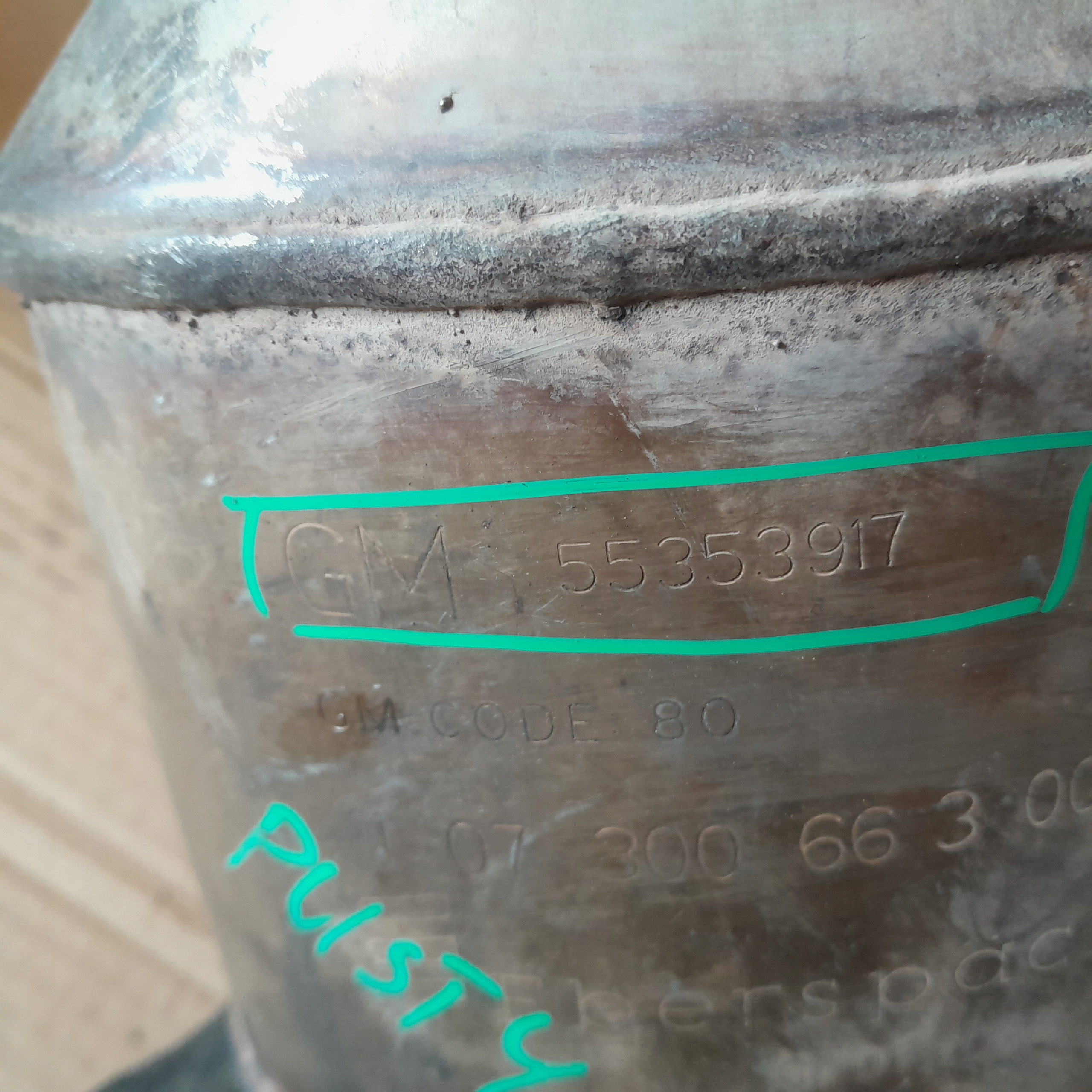 KATALIZATOR SIGNUM VECTRA C 3.0 CDTI Y30DT 55353917 GM80 Numer katalogowy części 55353917 GM55353917 GM80 GM CODE 80 SIGNUM 3.0 CDTI