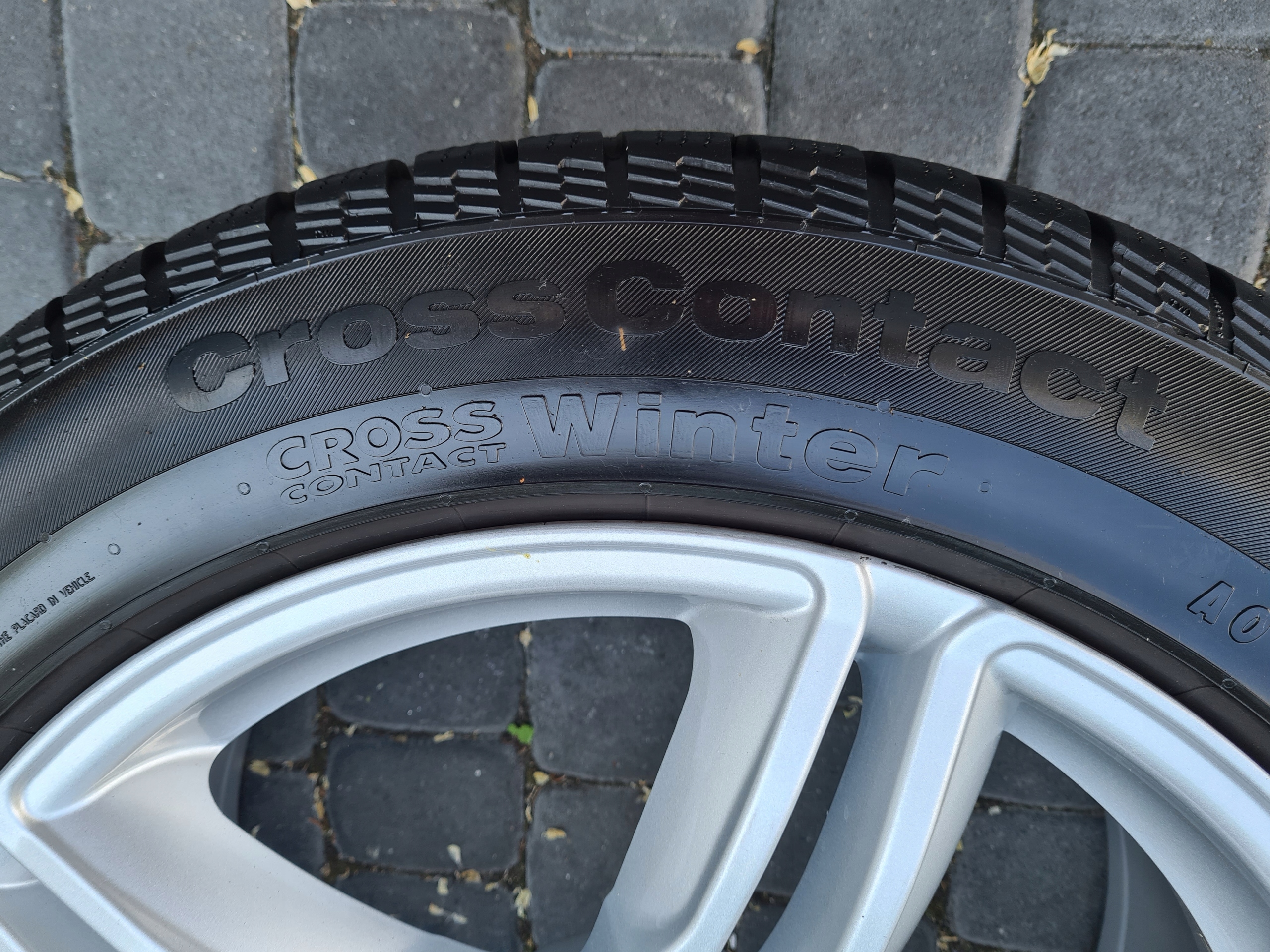 JAK NOWA Opona Continental CrossContact 235/55/19 Marka Continental