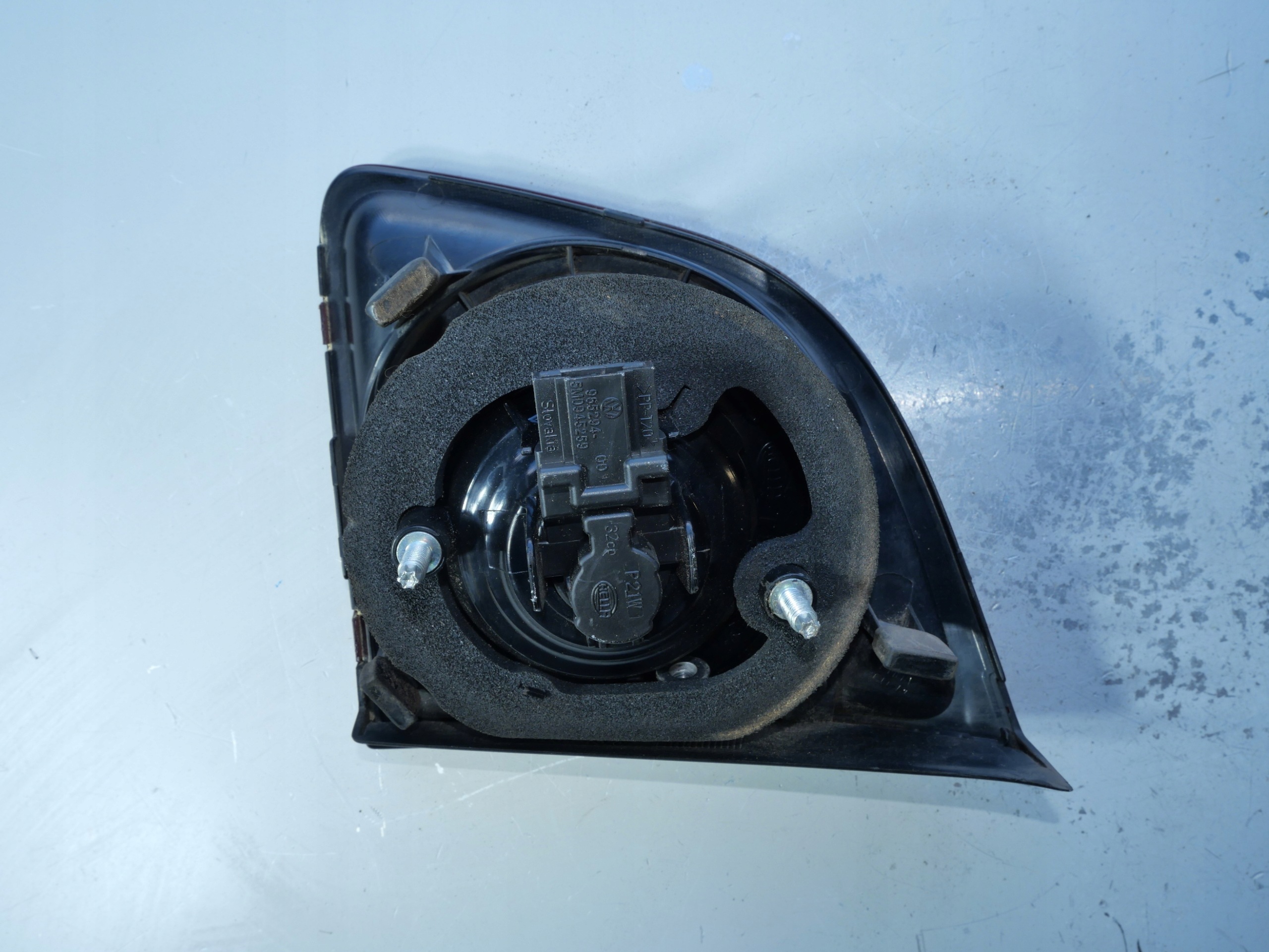 light rear left GOLF V plus 5M0945093H