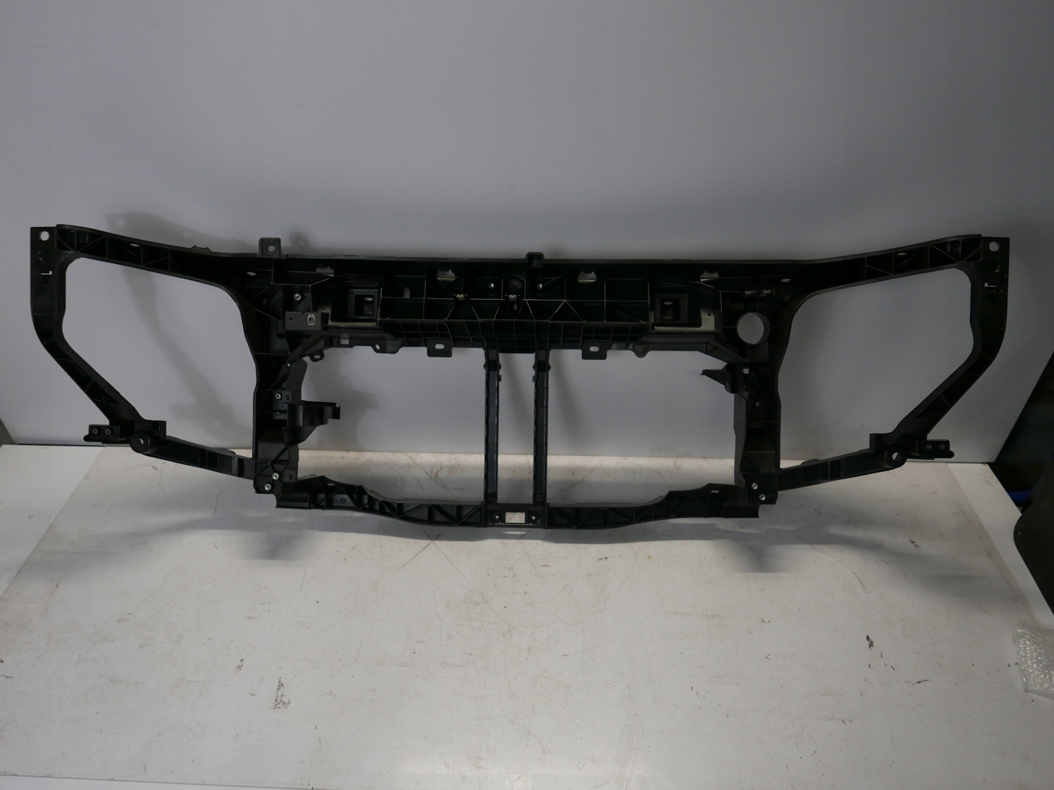 WZMOCNIENIE CZOŁOWE PAS RENAULT MASTER IV 2020 Producent części Renault OE