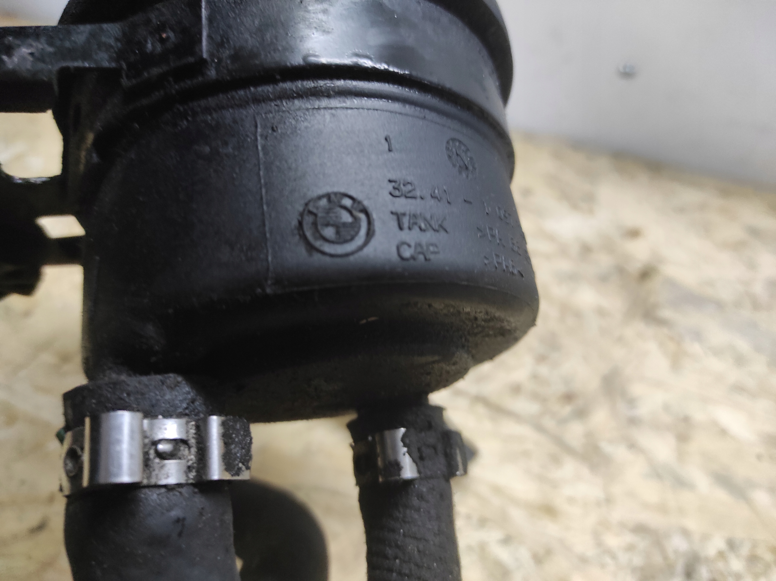 BMW E90 E91 E92 servo tank 6768094
