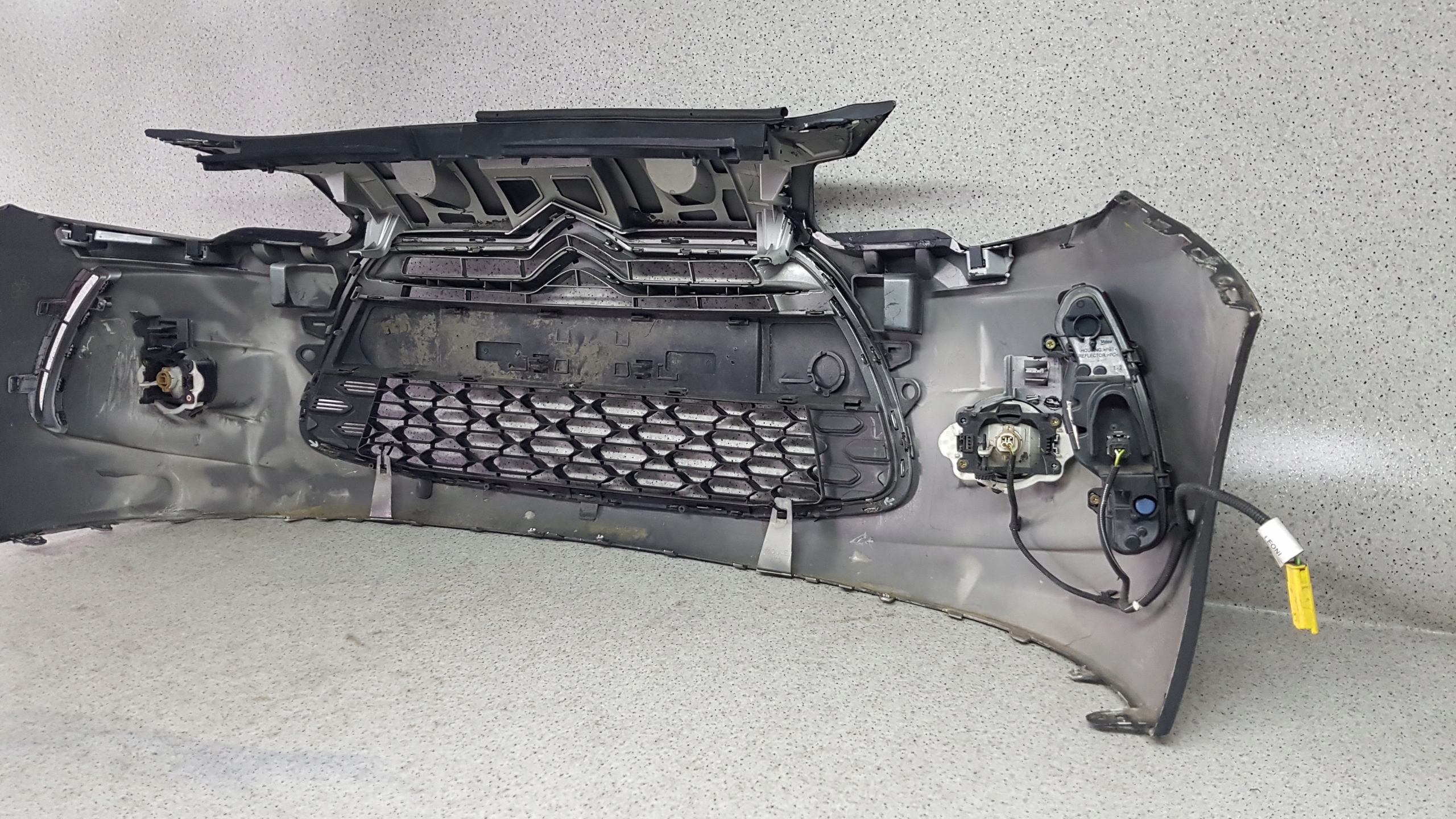 CITROEN DS3 DS 3 2010 - bumper front 9314