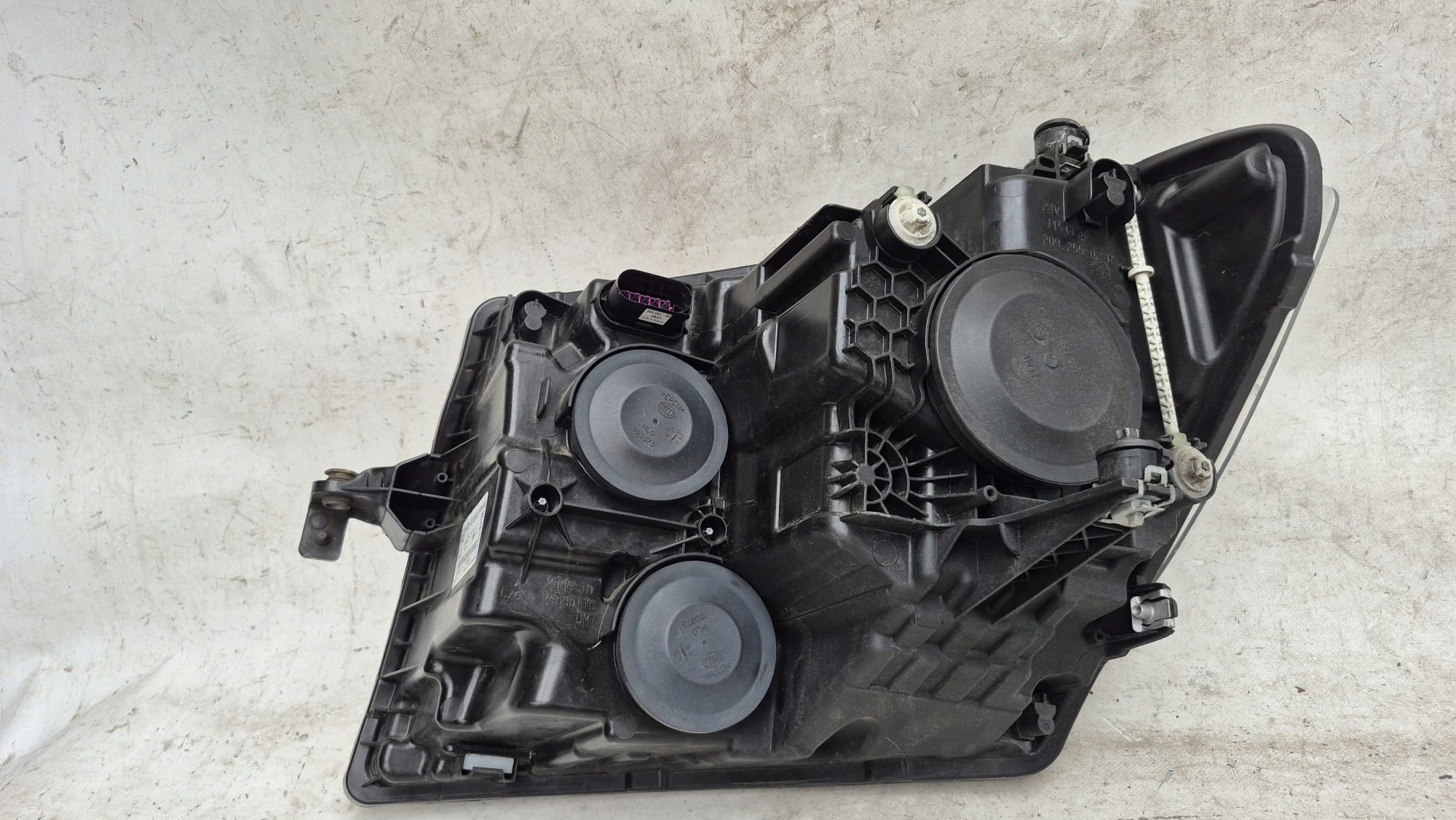 VW CRAFTER II 2 MAN TGE 16- light right front front 7C1941006 ZWYKLA