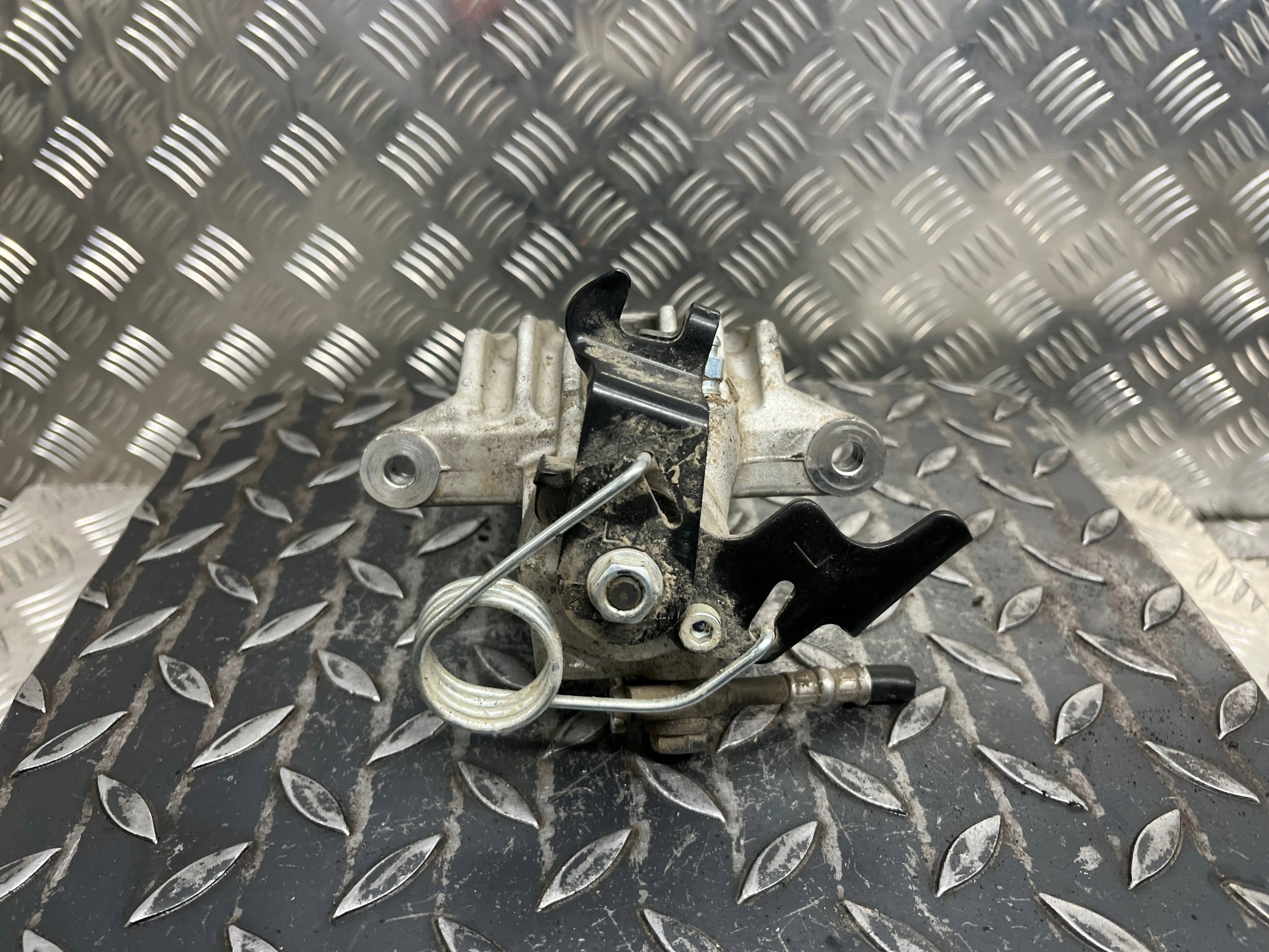 caliper brake left rear part rear VOLKSWAGEN PASSAT B5 FL